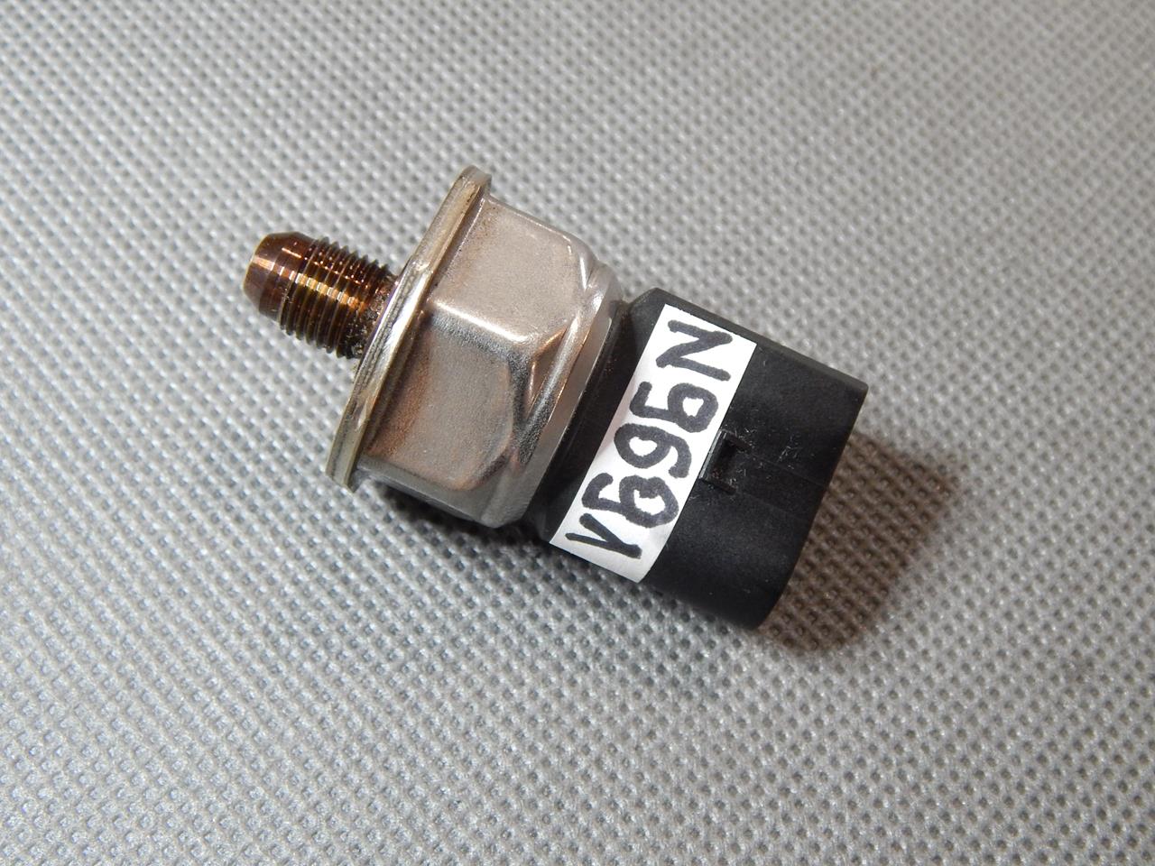 VW GOLF VII 1.2 TSI CZUJNIK CIŚNIENIA 04C906054A