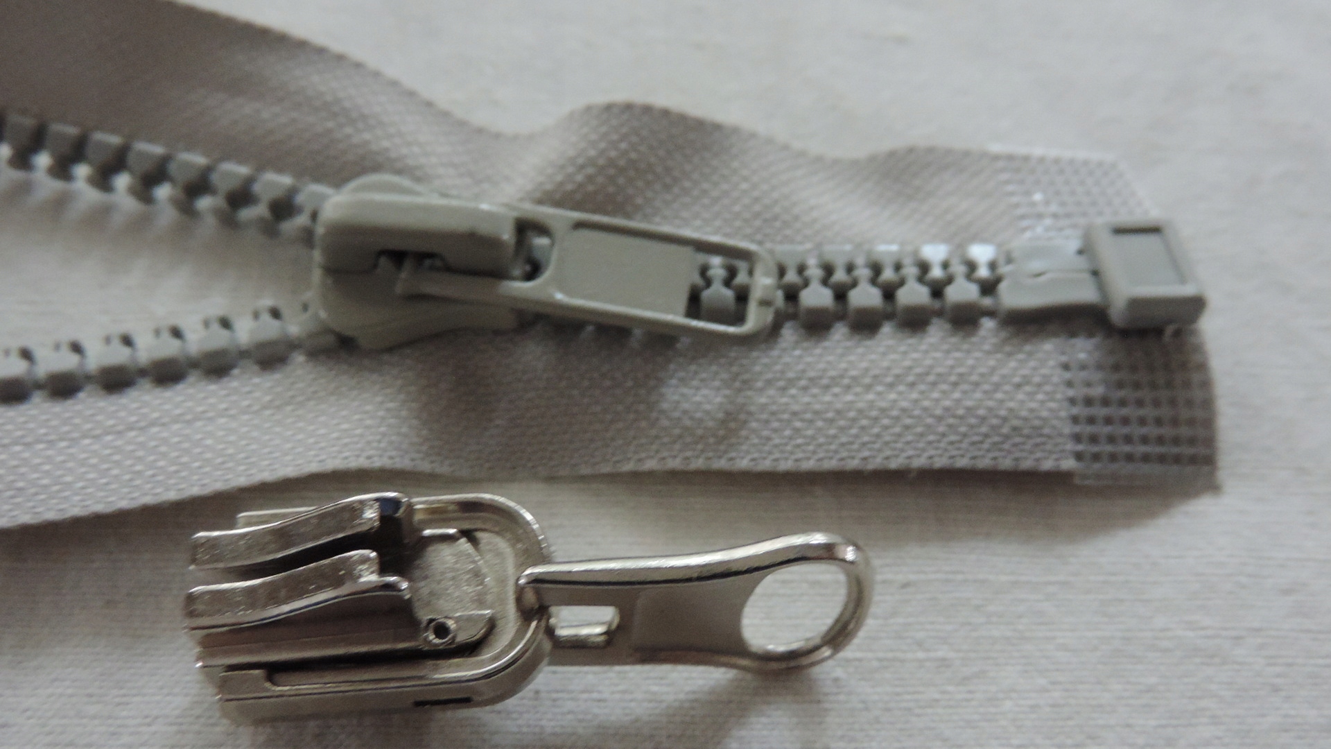 Zámky Světle Šedá Odolná kostka 8mm 440 CM výrobce