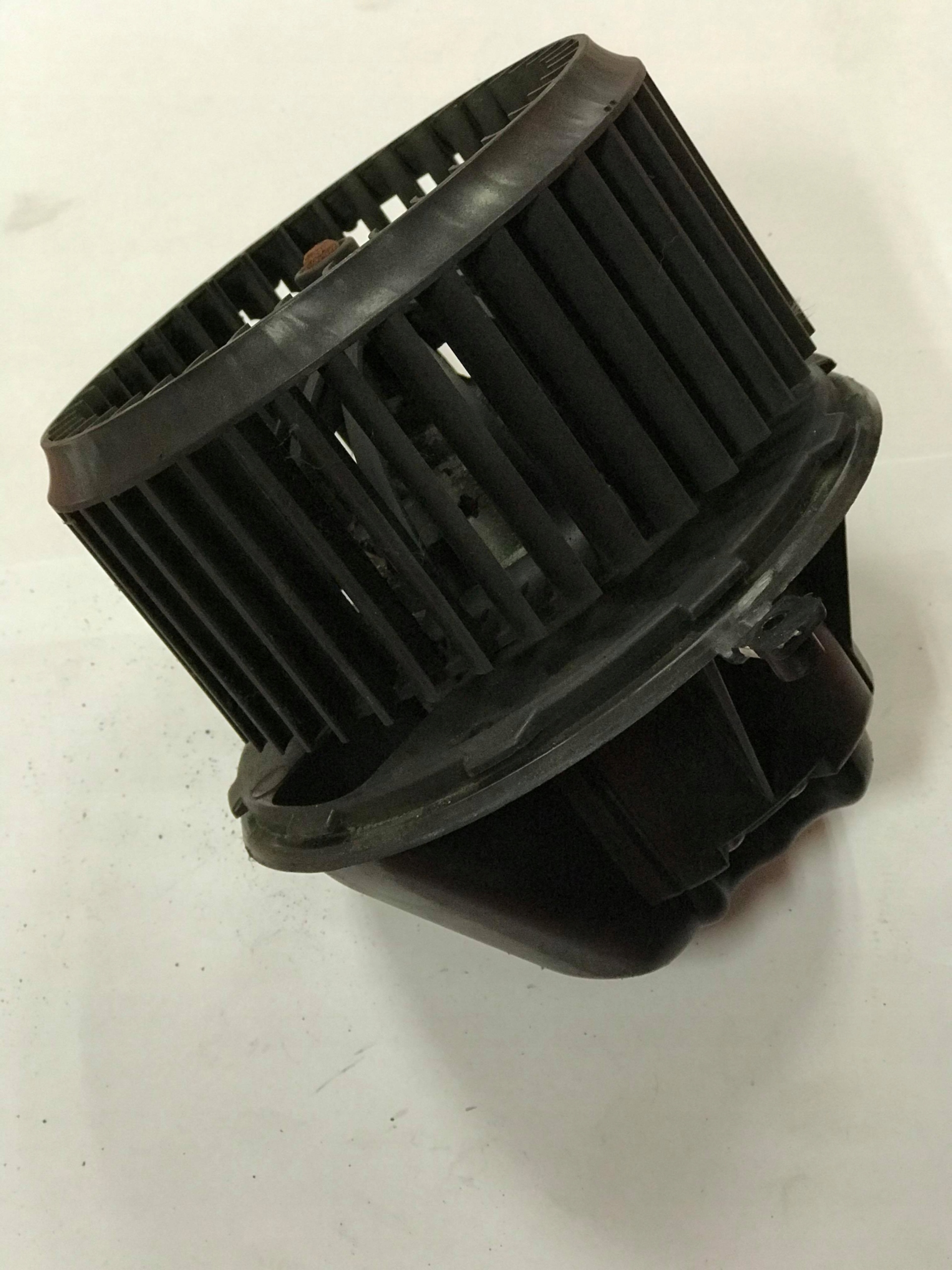 MERCEDES ATEGO II AXOR -WENTYLATOR NAGRZEWNICY