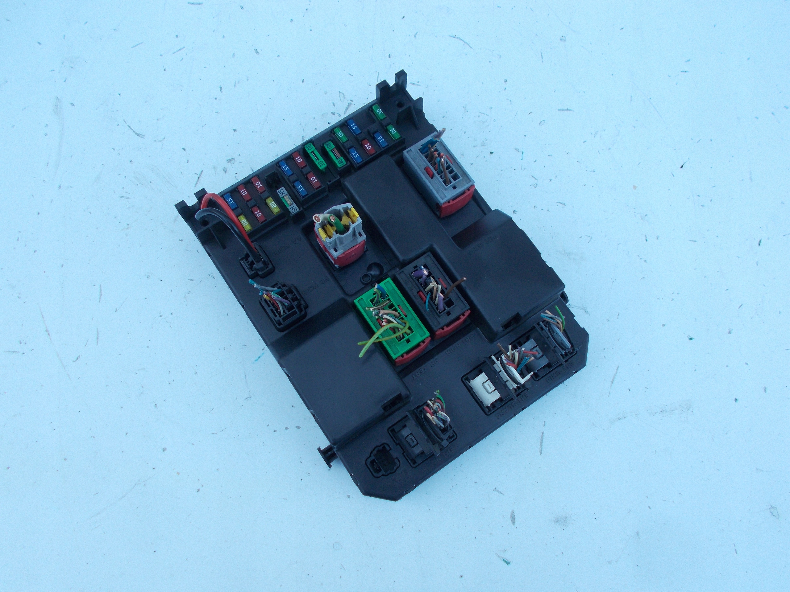 Moduł BSI Peugeot 307 9651197680A 9651196980A J04