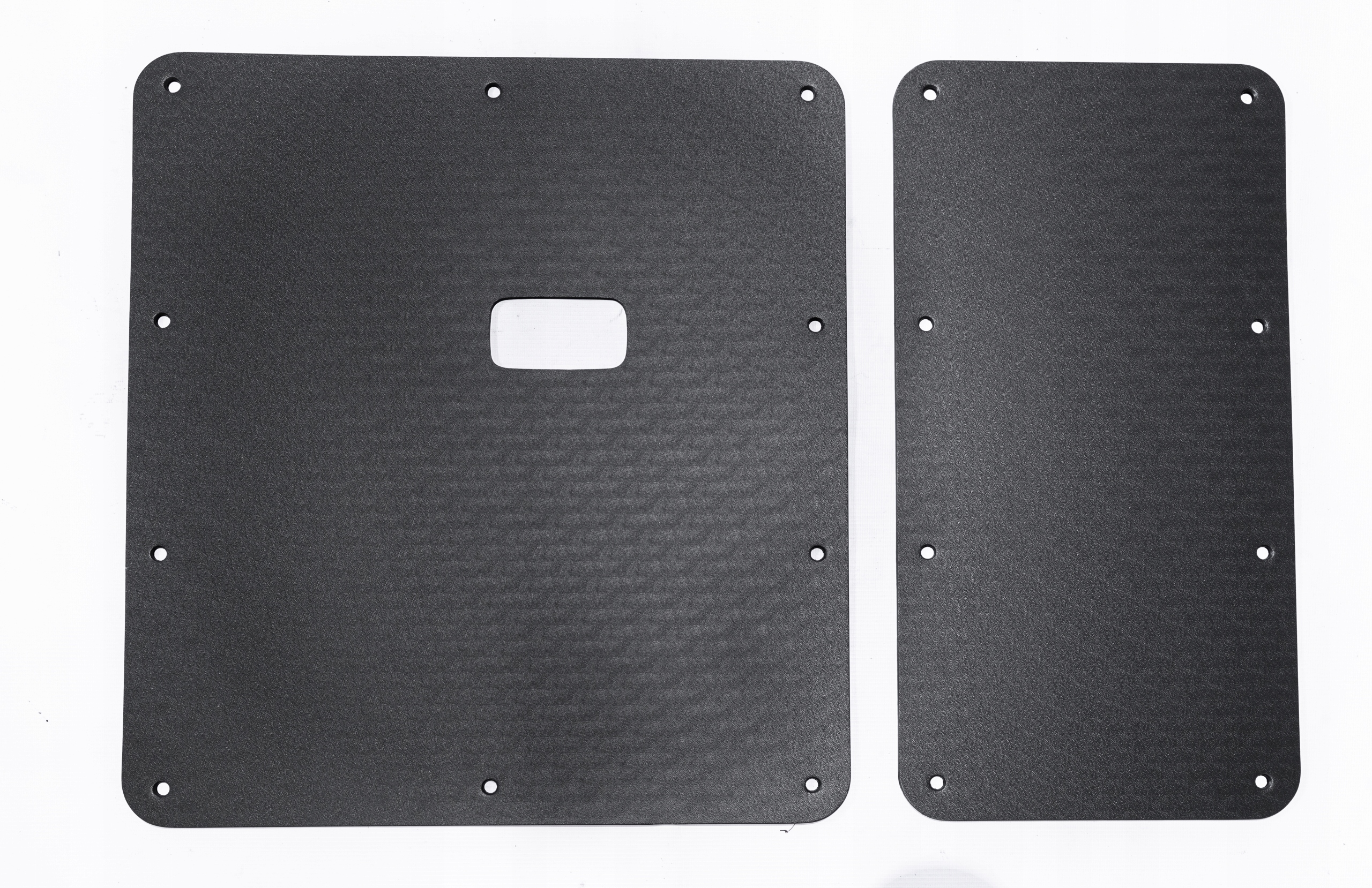 Oslony wewnetrzne drzwi tylnych NISSAN NV200