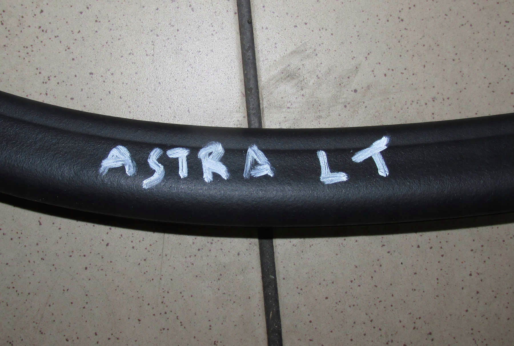 OPEL ASTRA K V USZCZELKA DRZWI TYL KAROSERYJNA L P Numer katalogowy części 39071820 360574169