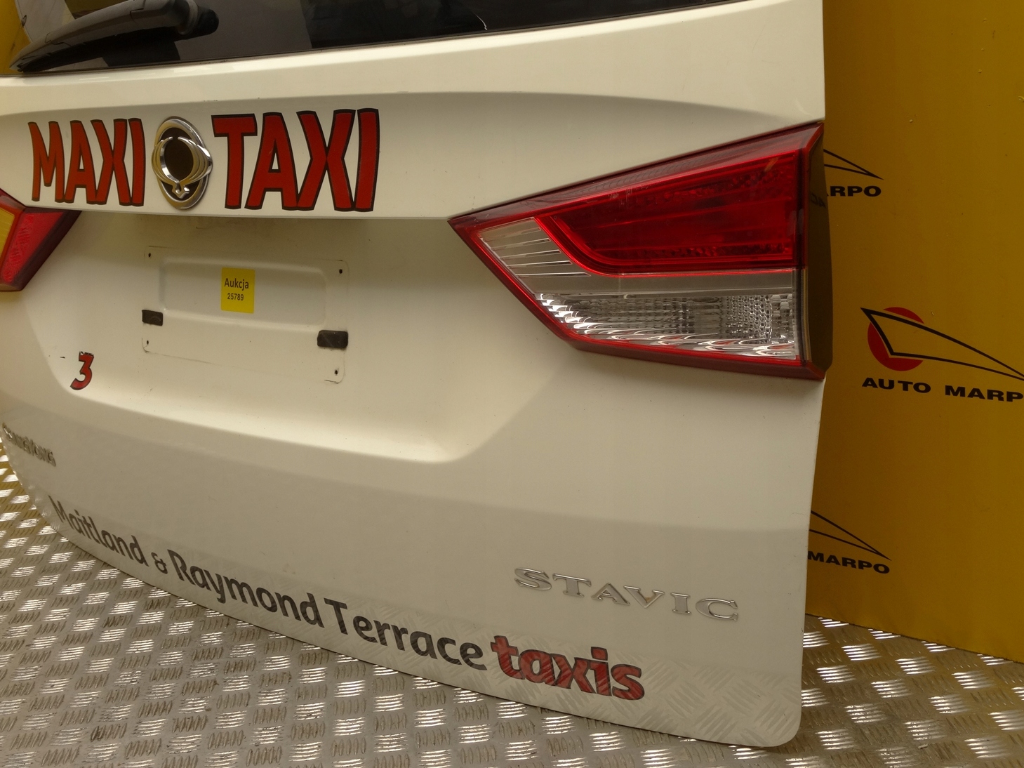 SSANGYONG RODIUS 2013- KLAPA TYŁ TYLNA KOMPLETNA Typ samochodu Samochody osobowe