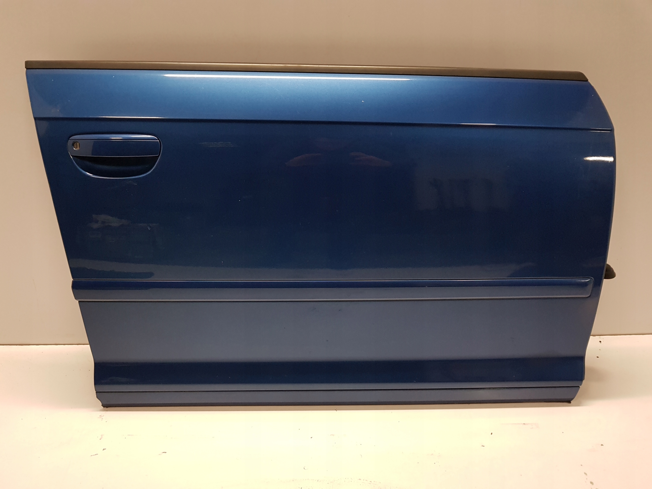 A3p РЕСТАЙЛІНГ SPORTBACK9r ДВЕРІ ПРАВИЙ ПЕРЕД Lx5v