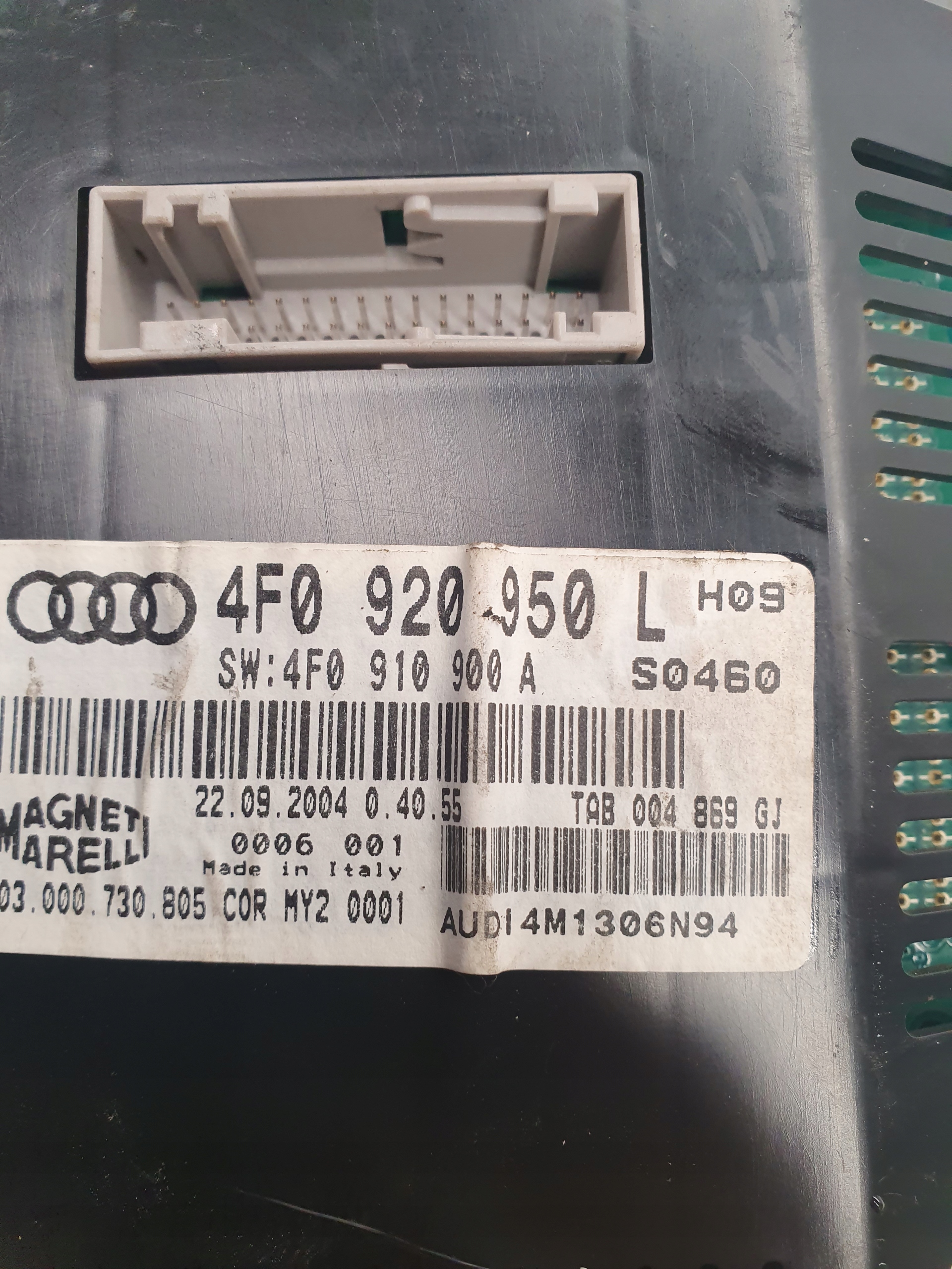 спидометр часы Audi OE 4F0920950L