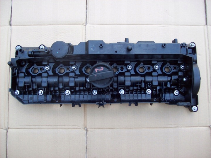 BMW G01 G11 G20 G30 POKRYWA ZAWORÓW 8571308 B57