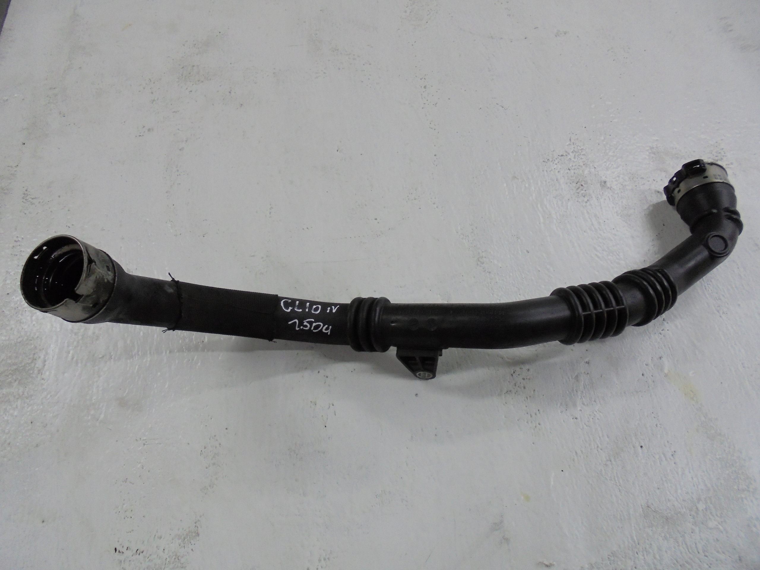 144604599R - RENAULT CLIO IV 1.5 DCI ШЛАНГ ИНТЕРКУЛЕРА 12-