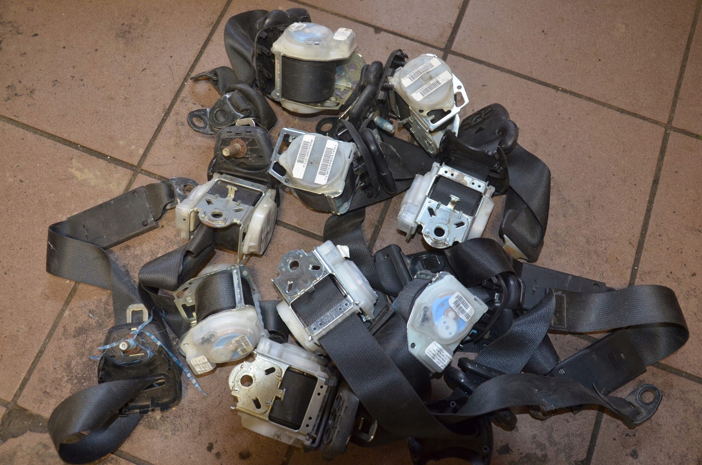 PAS BEZPIECZEŃSTWA TYŁ LEWY WRANGLER JK 2007-2017