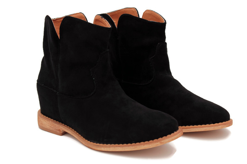 CZARNE BOTKI ZAMSZOWE KOWBOJKI KOTURNA R.40 Kod producenta A3708