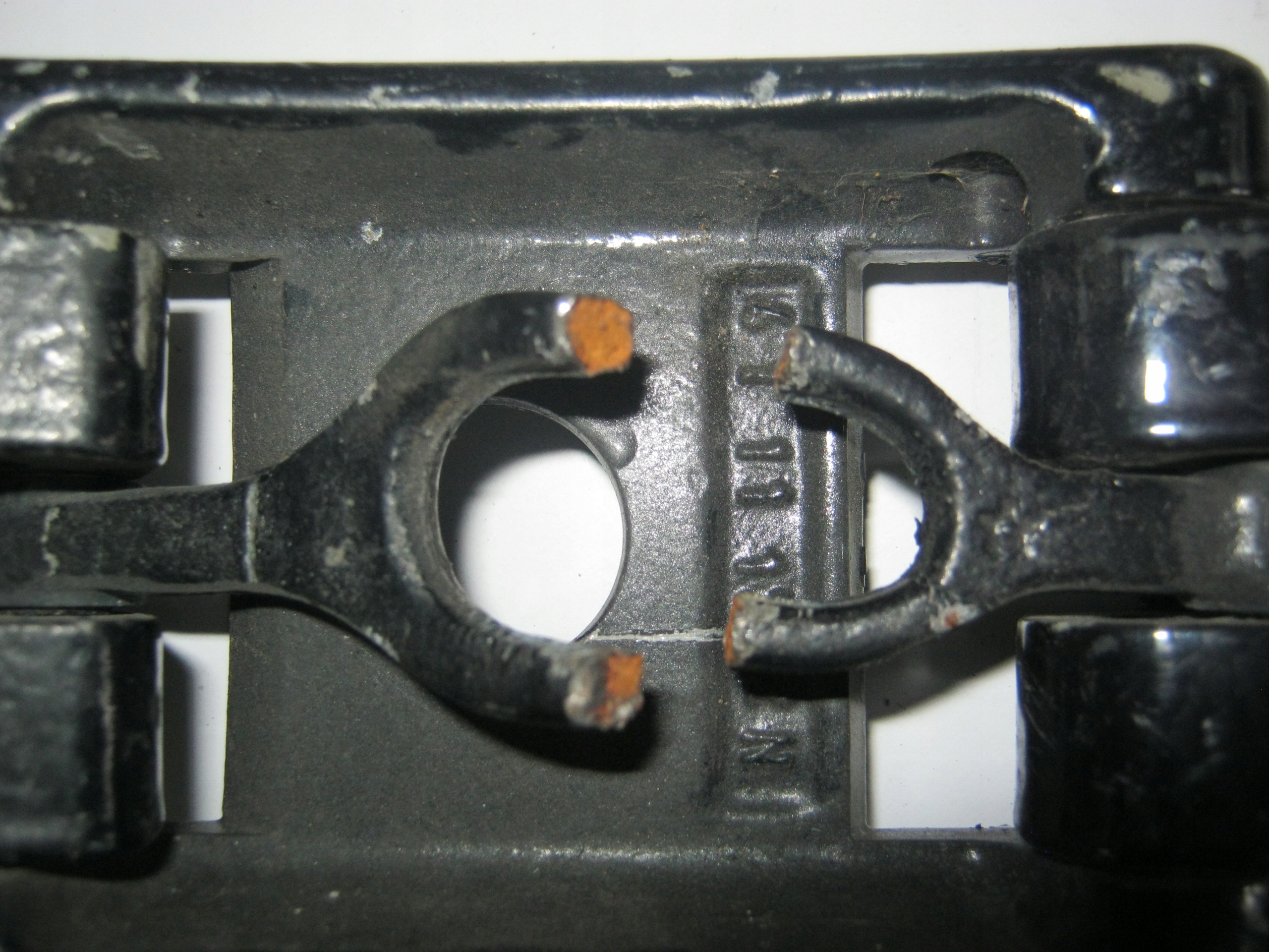 ZAWIAS ZAWIASY TYL TYLNY RENAULT MASTER III Car type Cargo vans Trucks