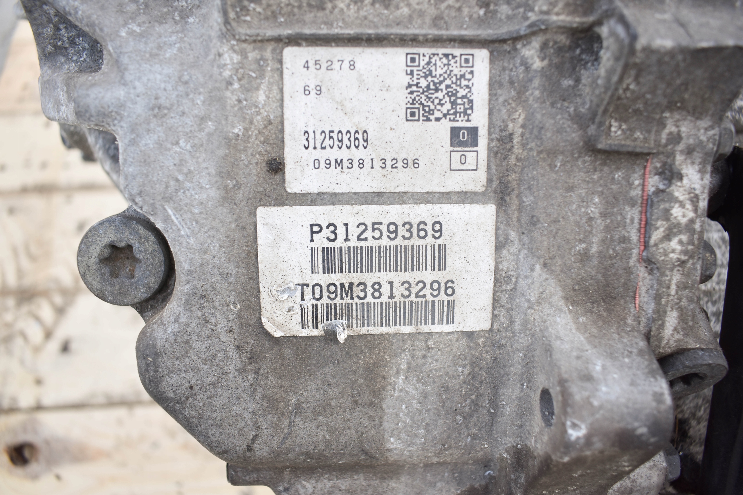 Getriebe VOLVO XC60 S80 II 2.4 D 31259369