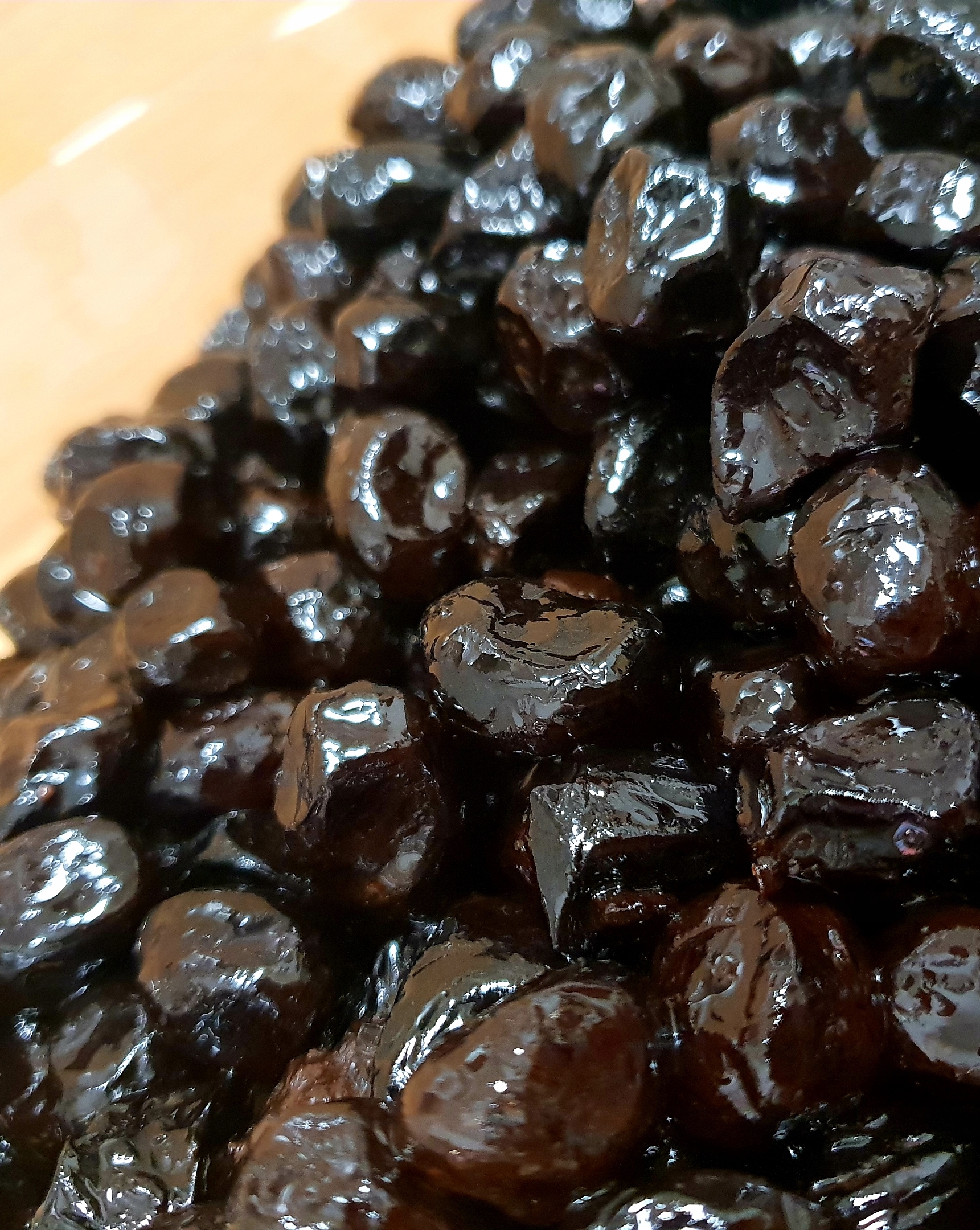 Копченые оливки. Копченые маслины турецкие. Запеченные оливки. Турецкие маслины фото. Запеченные оливки№.