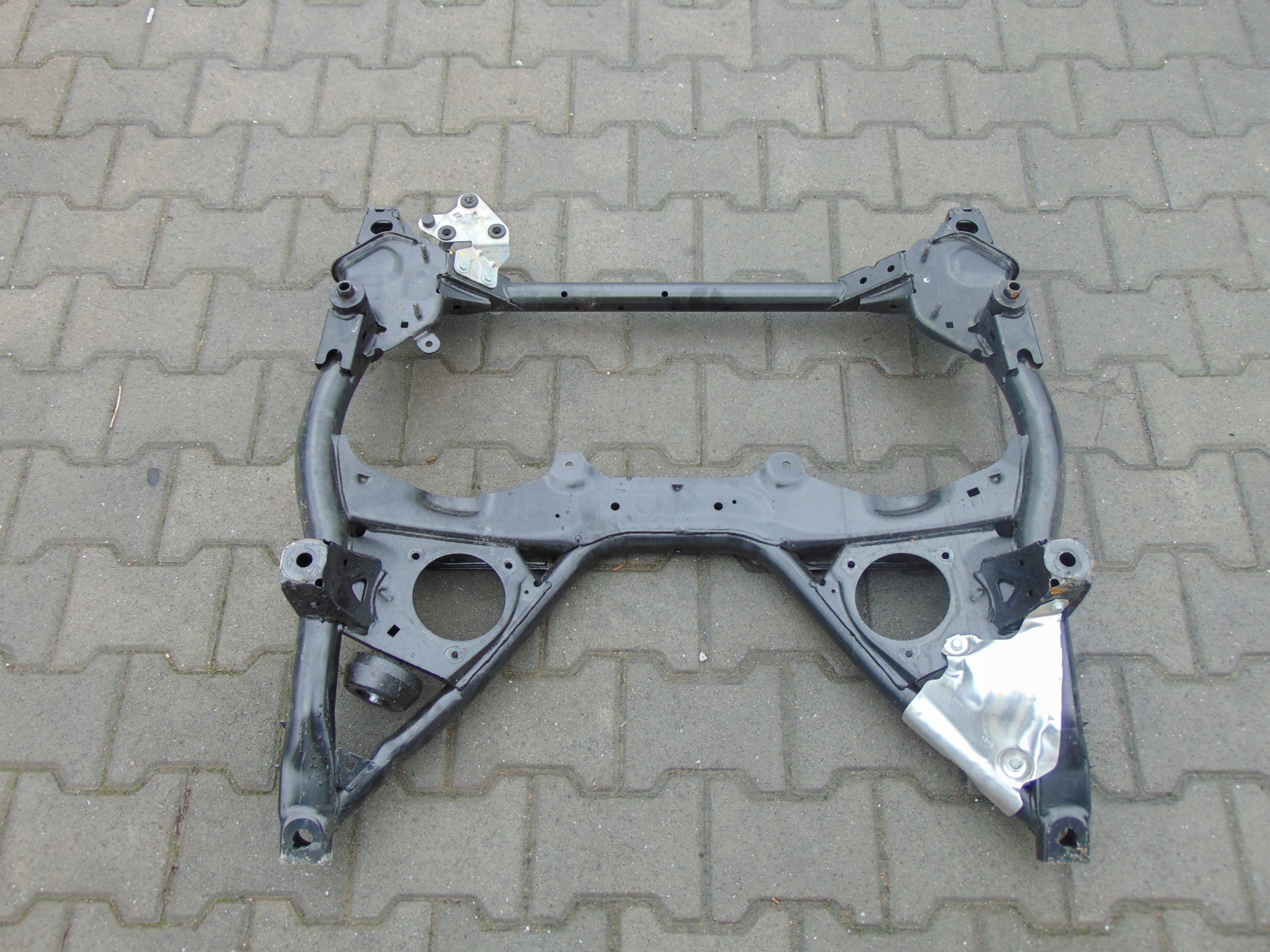 BMW F30 F36 WÓZEK SANKI PRZÓD