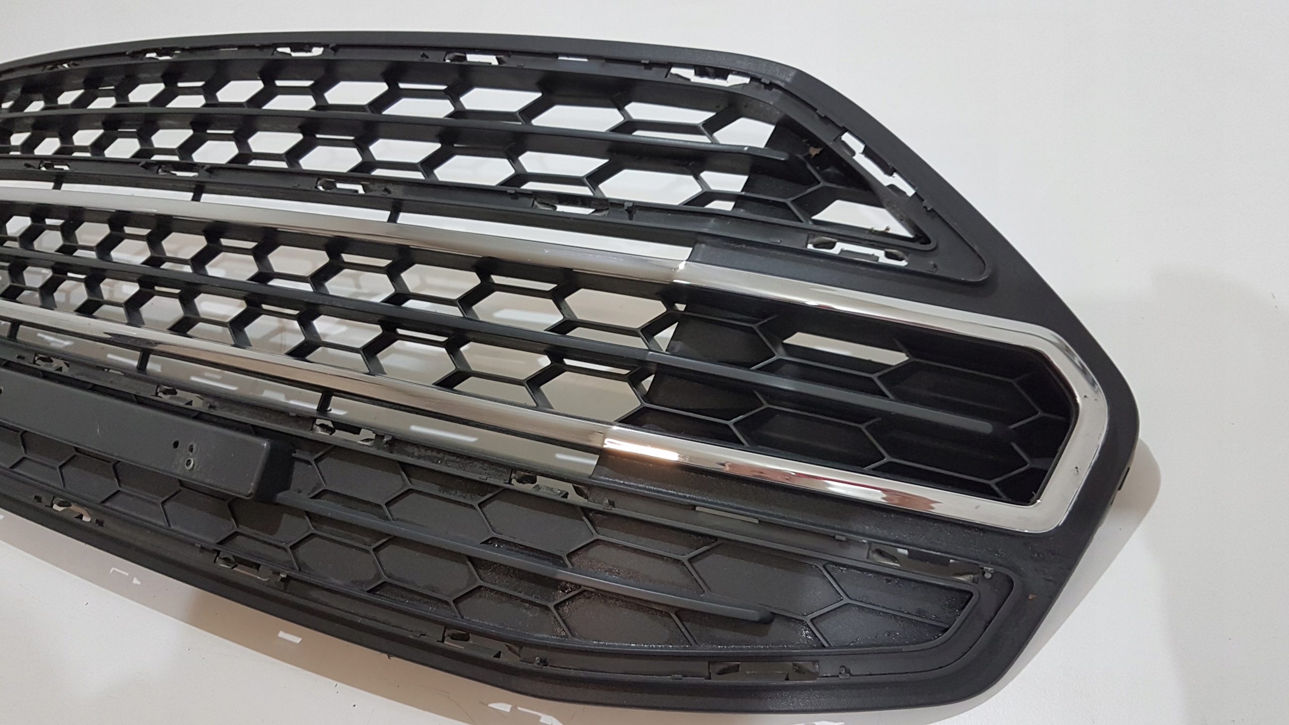 ATRAPA GRILL FORD ECOSPORT 2 II CN15-17B968 Typ samochodu Samochody osobowe