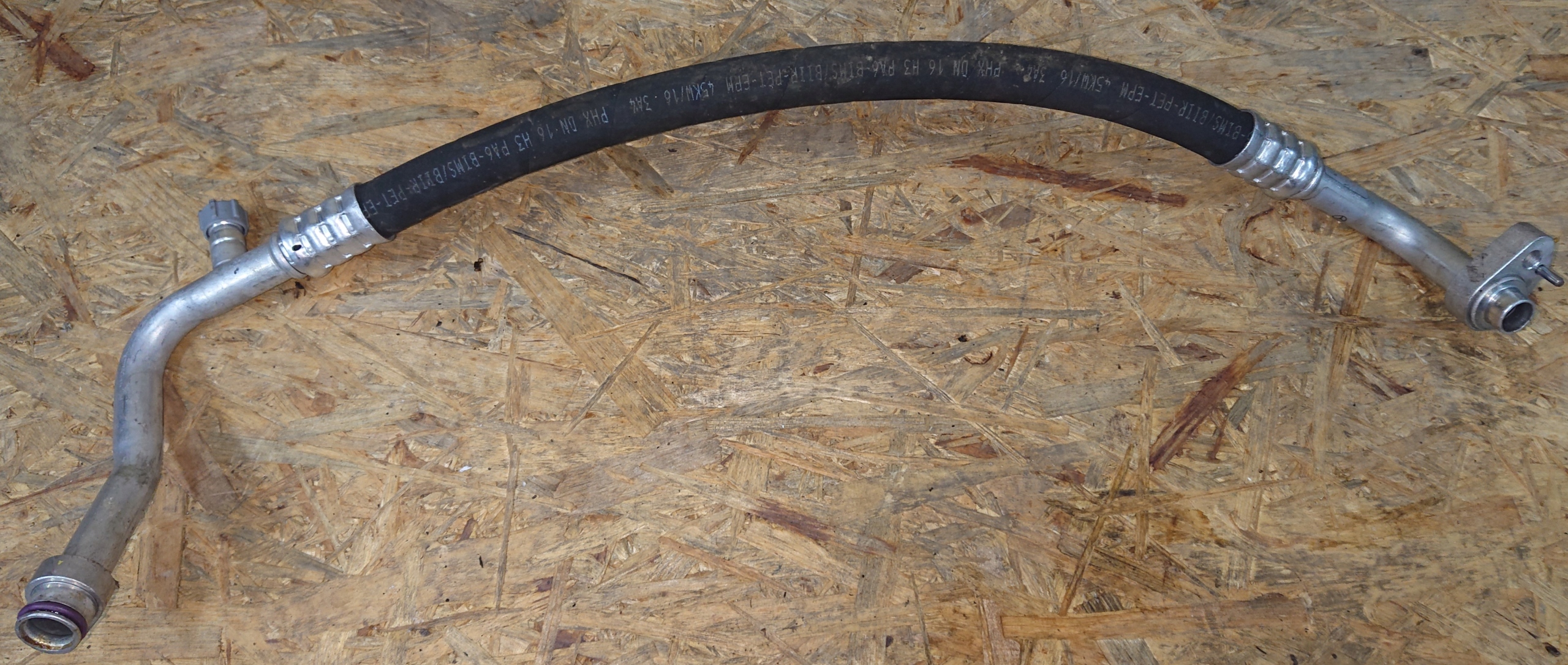 PRZEWÓD KLIMATYZACJI A KLASA CLA GLA A2468300802