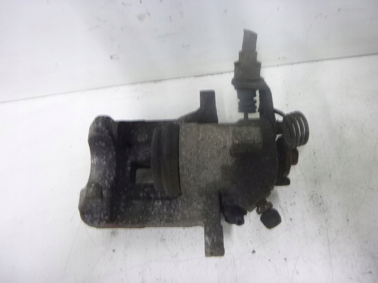 caliper brake rear part Volkswagen Golf IV 1.4 01r.