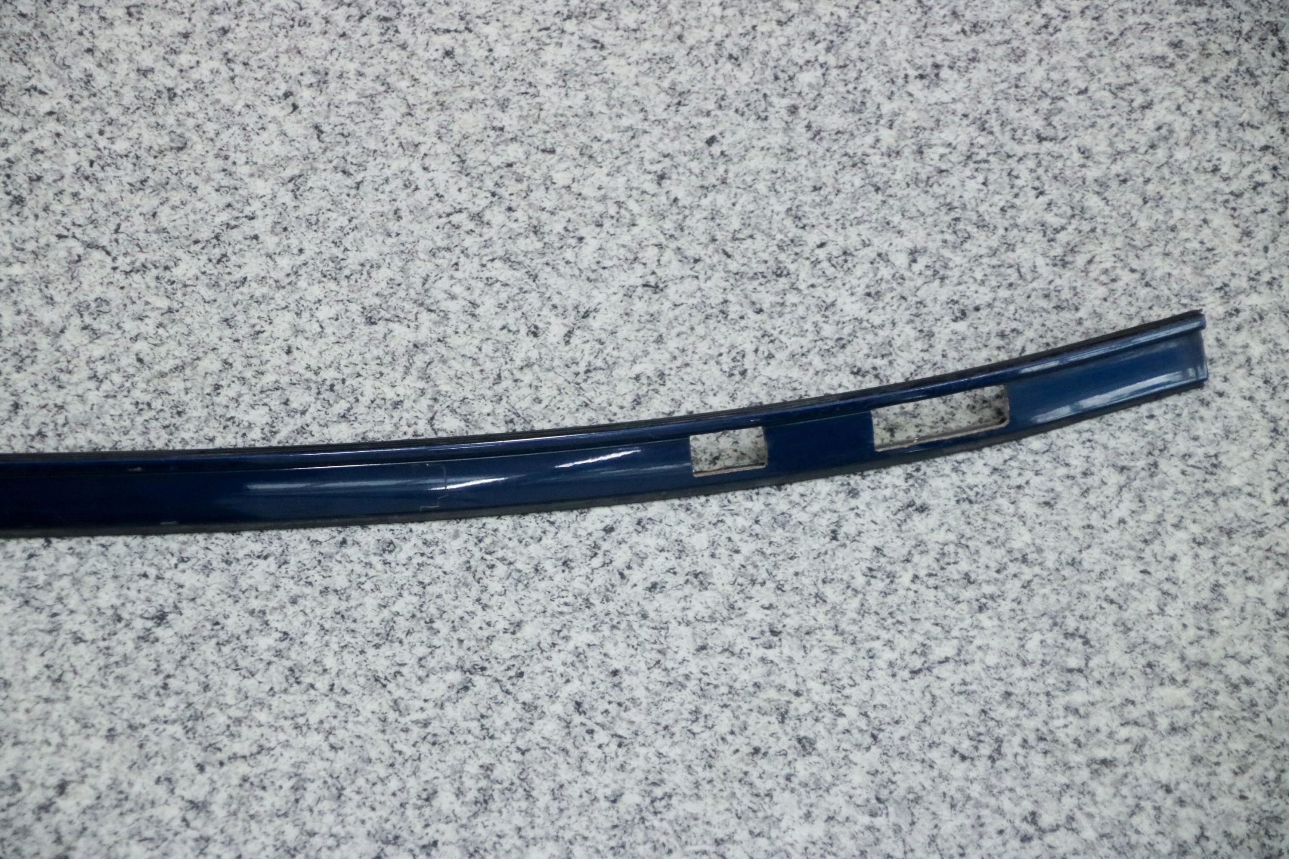 BMW E61 lista Tetöi DACHU bal POD talp