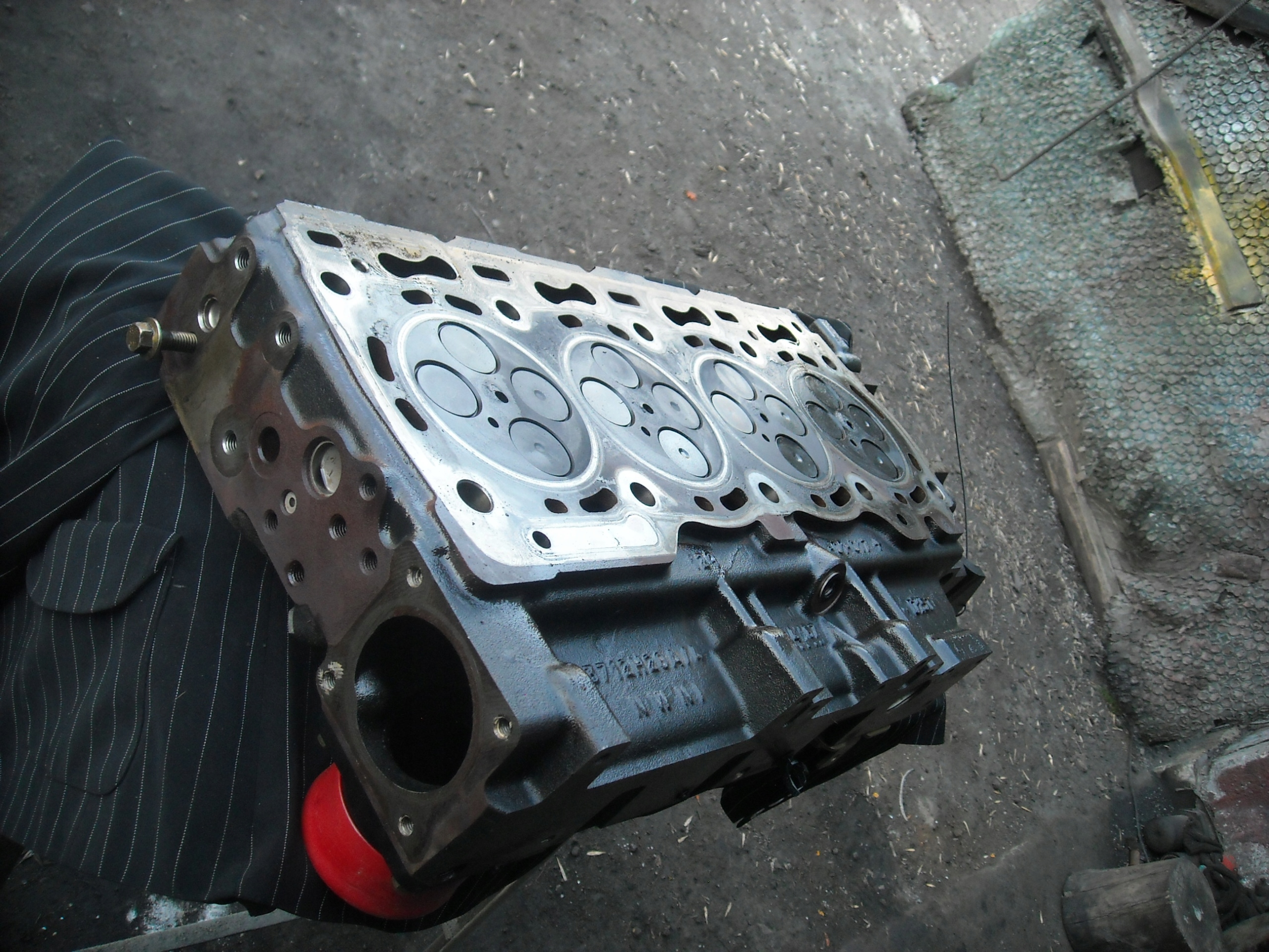 Głowica silnik PERKINS 1104D-E44TA NJ38698 części Typ maszyny Dźwig, żuraw, podnośnik Generator (agregat) Koparka Koparko-ładowarka Kruszarka Ładowarka Równiarka Rozściełacz asfaltu Spycharka Walec Wozidło Inny