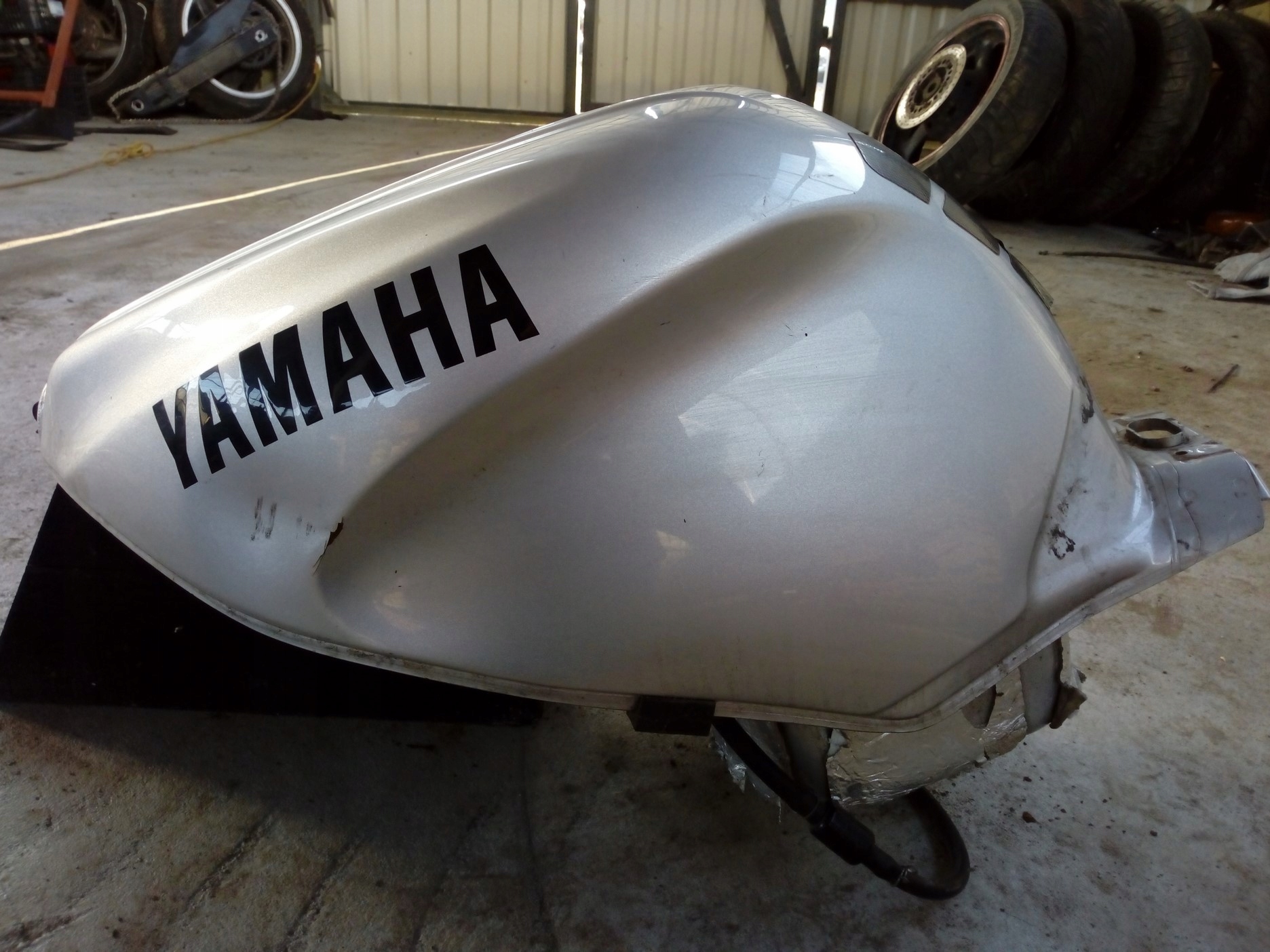YAMAHA YZF 600 THUNDERCAT БАК ТОПЛИВНОГО БАКА