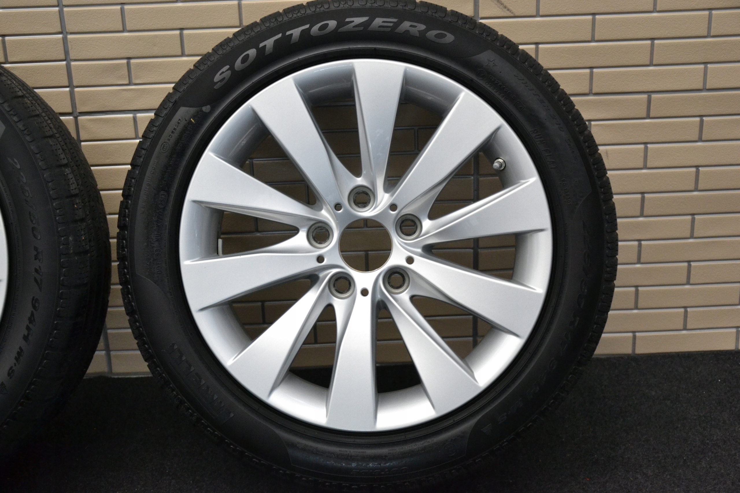 BMW F30 F32 F36 KOŁA ZIMOWE 17 CALI 225/50 IDEALNE Średnica felgi 17