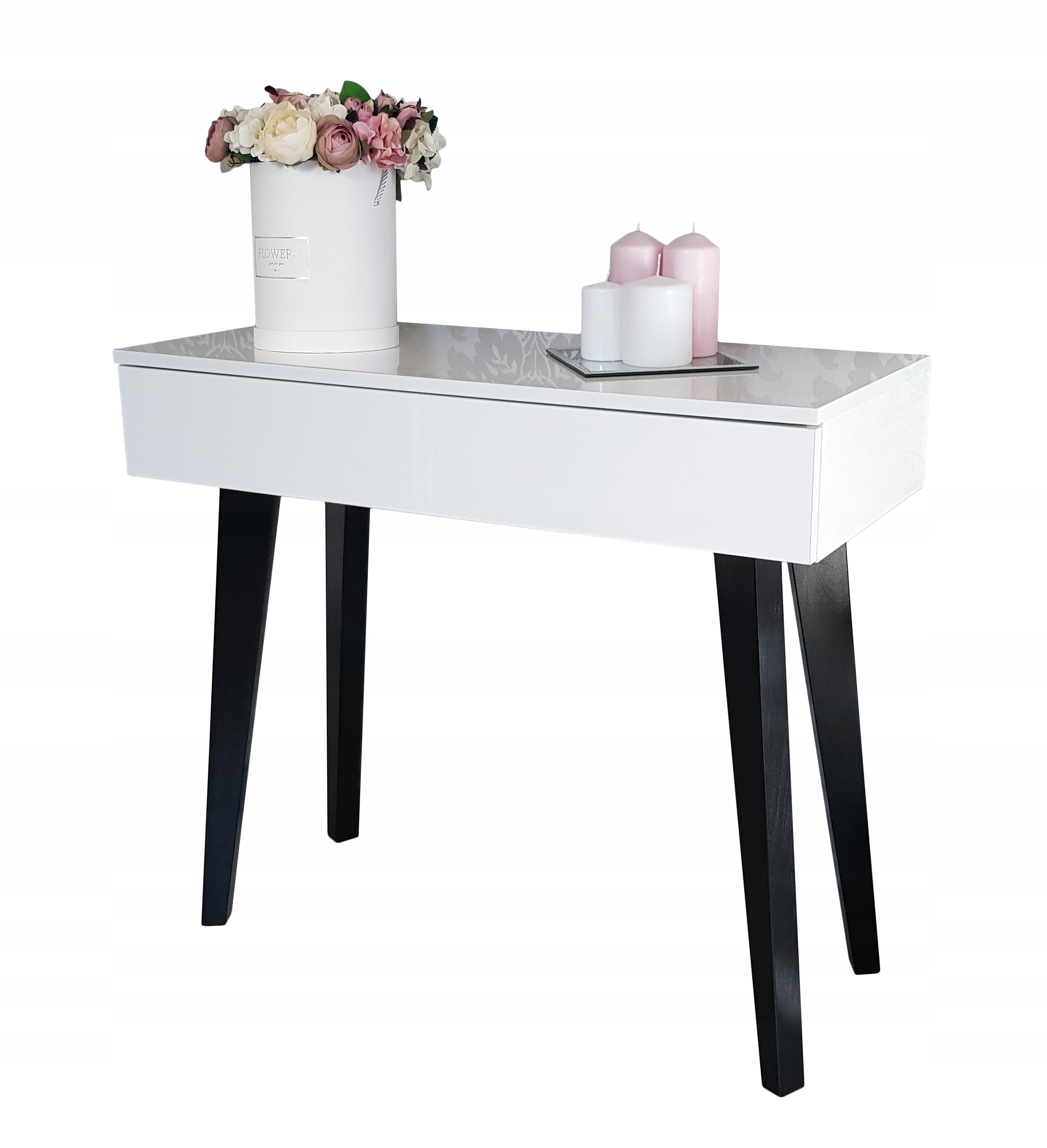 TOALETKA BIAŁA SKANDYNAWSKI STYL DREWNIANE NÓŻKI Marka inna