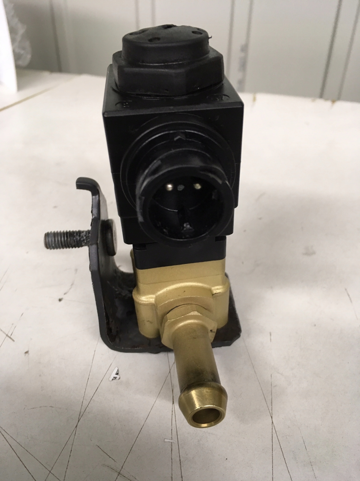 ELEKTROZAWOR PODGRZE ZBIORNIKA ADBLUE ZAWOR SCANIA Car type Trucks Buses Undefined