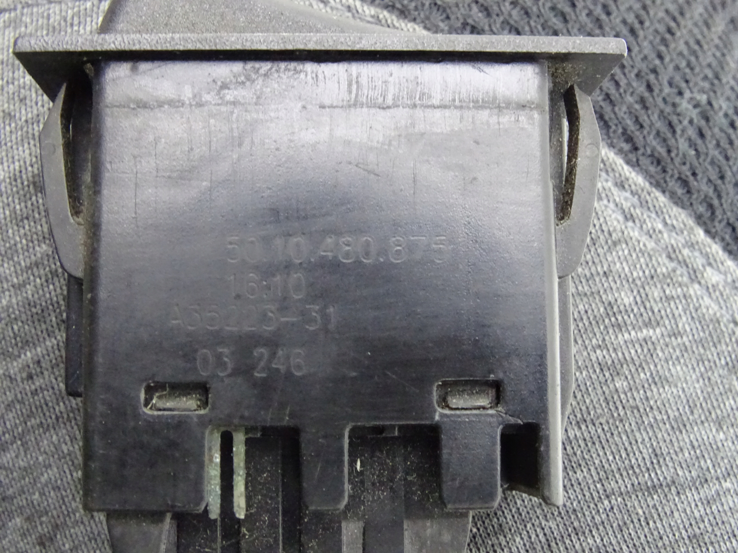 RENAULT MAGNUM E-TECH PRZEŁĄCZNIK LUSTEREK Producent części Inny