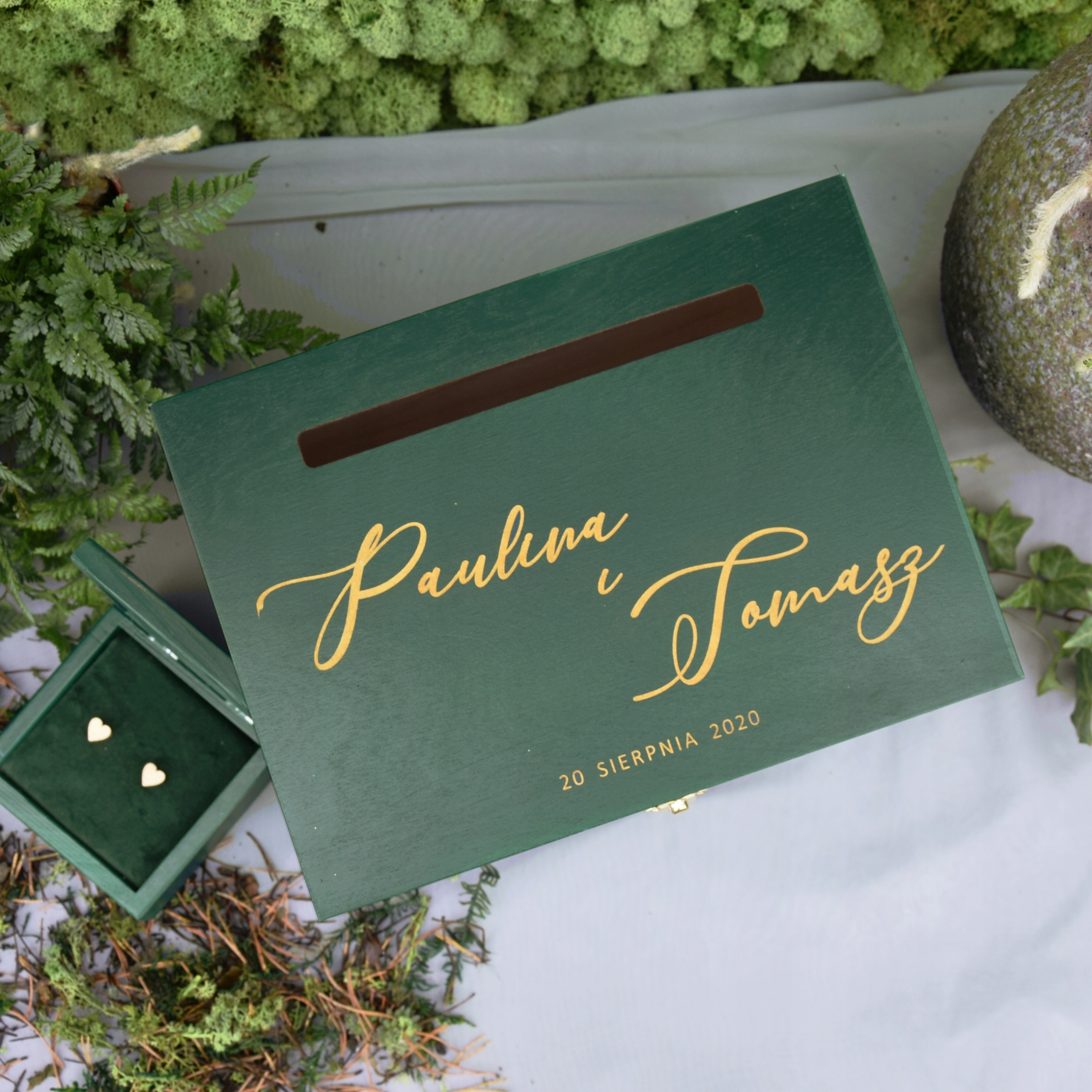 Duże BUTELKOWA ZIELEŃ Pudełko na KOPERTY grawer Cechy dodatkowe możliwość wykonania graweru/napisu