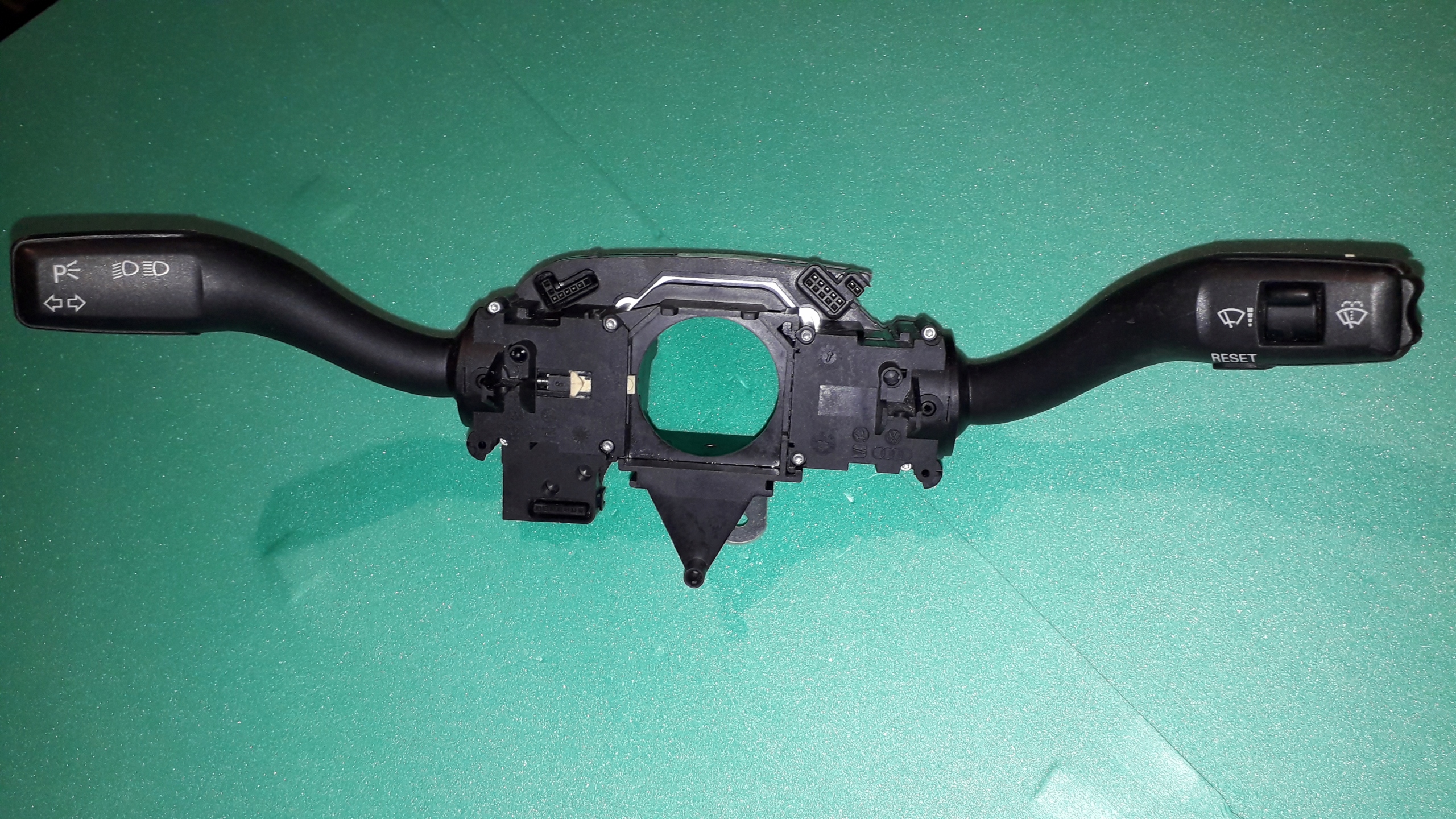 MANETKI PRZEŁĄCZNIKI KOMBAJN A6 C6 4F0953549D Q7