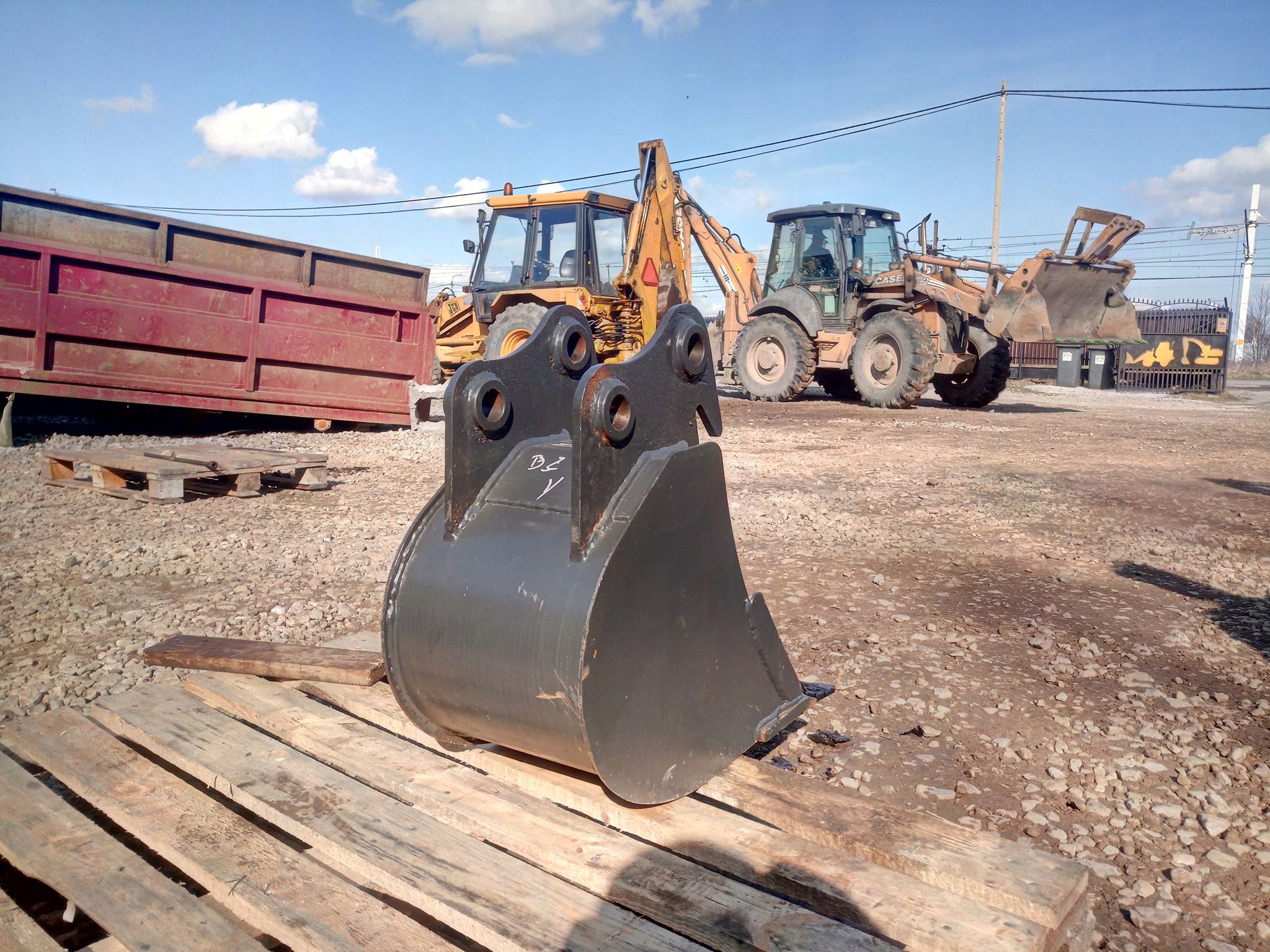 300mmCAT - Ложка 300 мм 3,5 т для мини-экскаватора CAT 302