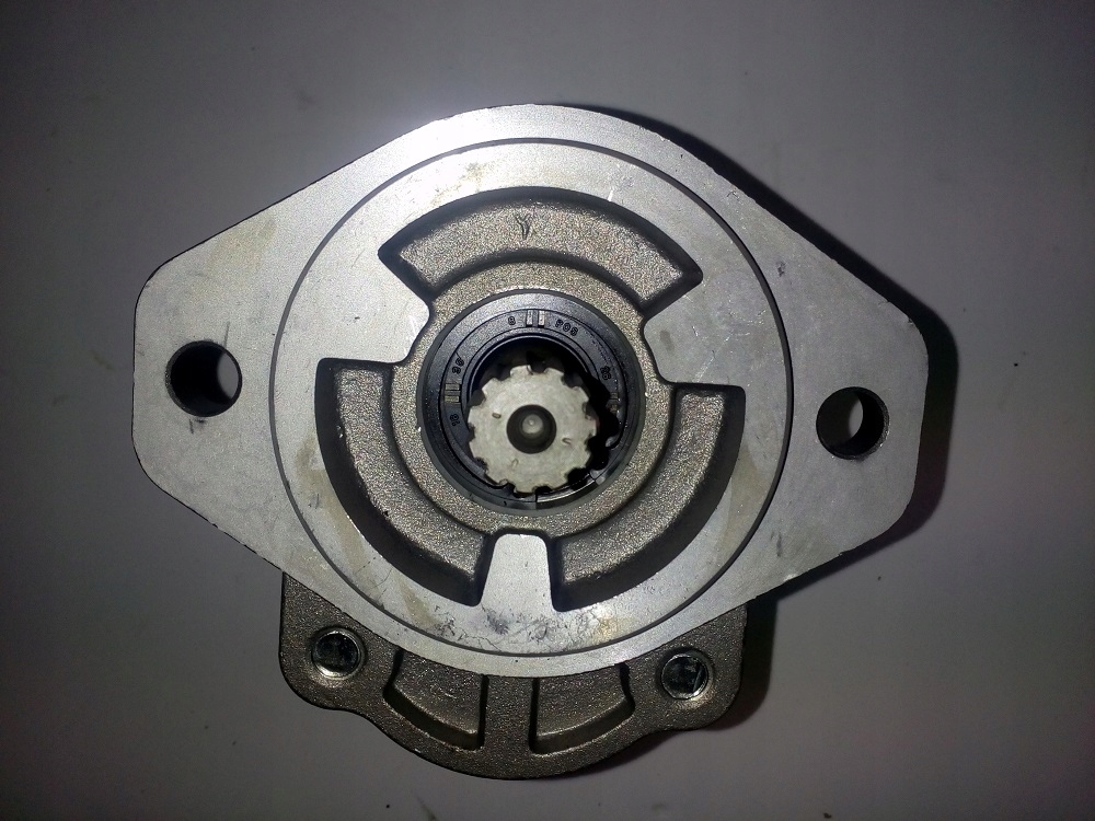 Dhfdf77744 - Гідравлічний Насос Hyundai 15/18 D - 7 L-7