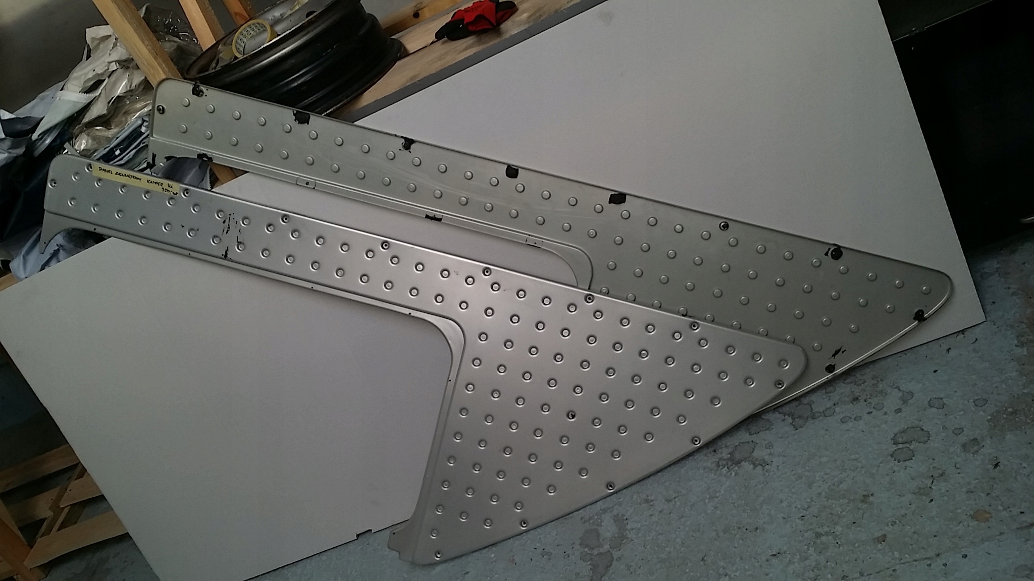 Зовнішня панель для автофургона