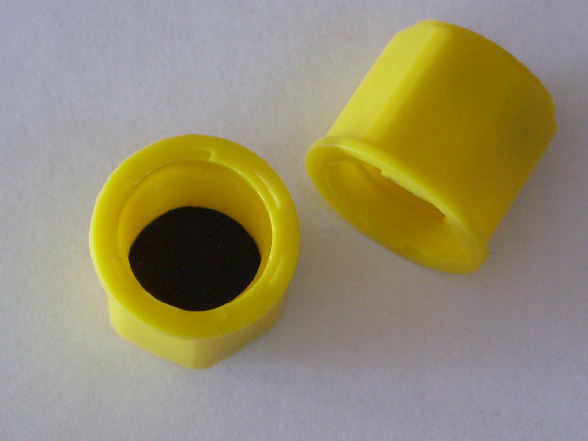 ZAŚLEPKA ZASIL. PALIWA M14x1,5 Z USZCELKĄ 100 szt