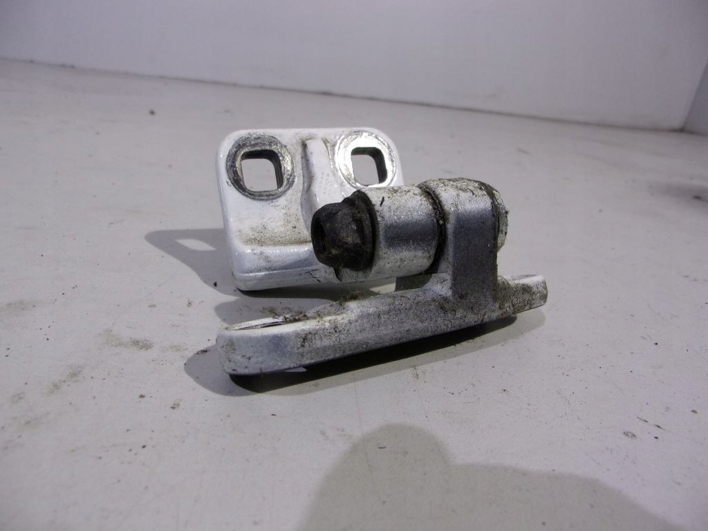 Mercedes A klasa W168 hinge left rear part upper