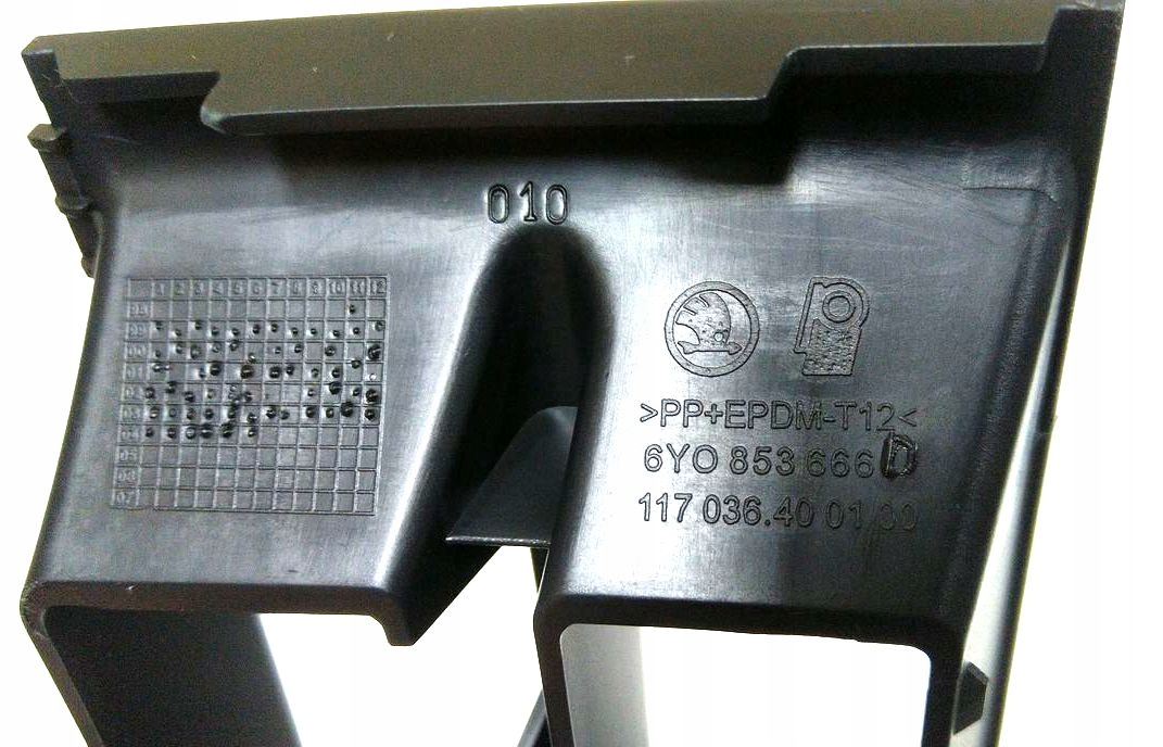 KRATKA ZDERZAKA PRAWA SKODA FABIA I 1.9 TDI 2.0 Numer katalogowy części 6Y0853666D