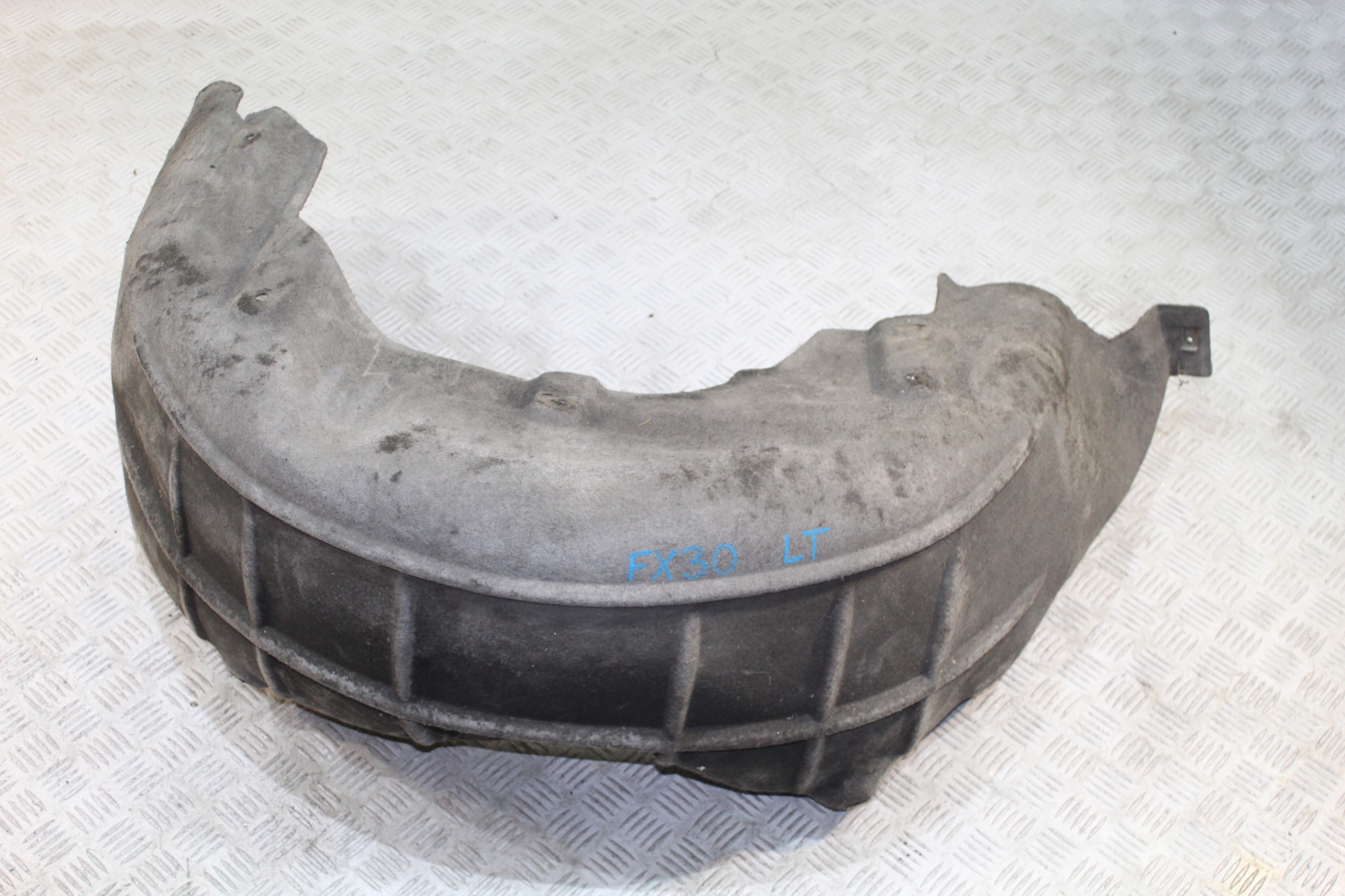 mudguard left rear part INFINITI FX30 II LIFT
