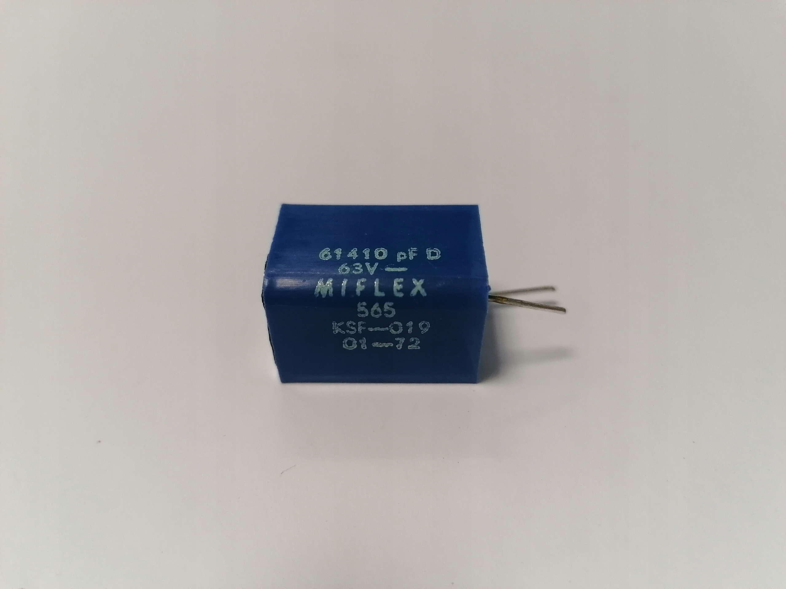 Kondensator 61410 pF D MIFLEX 63V