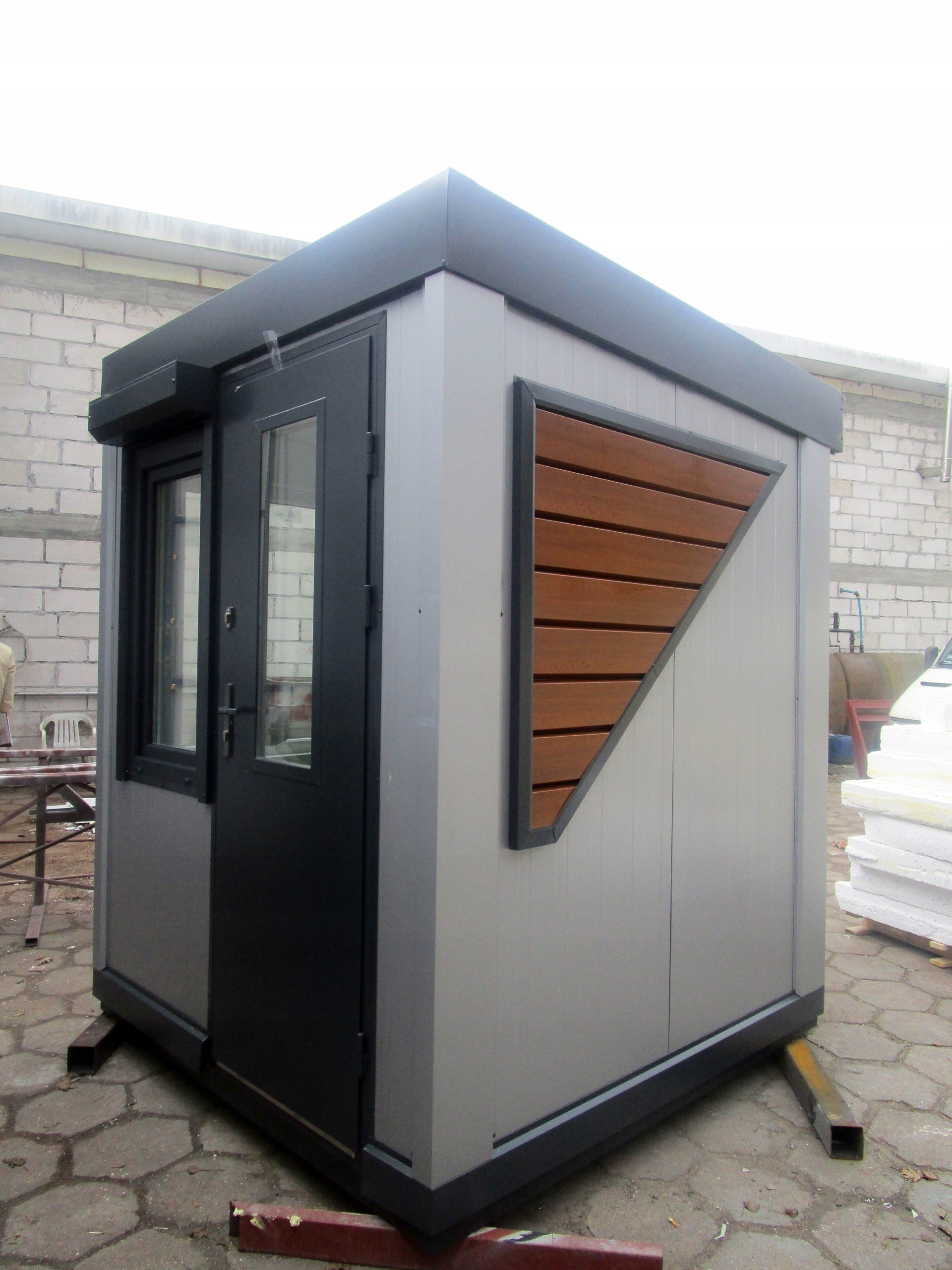 Stróżówka portiernia z płyty warstwowej 2x2m 4m2