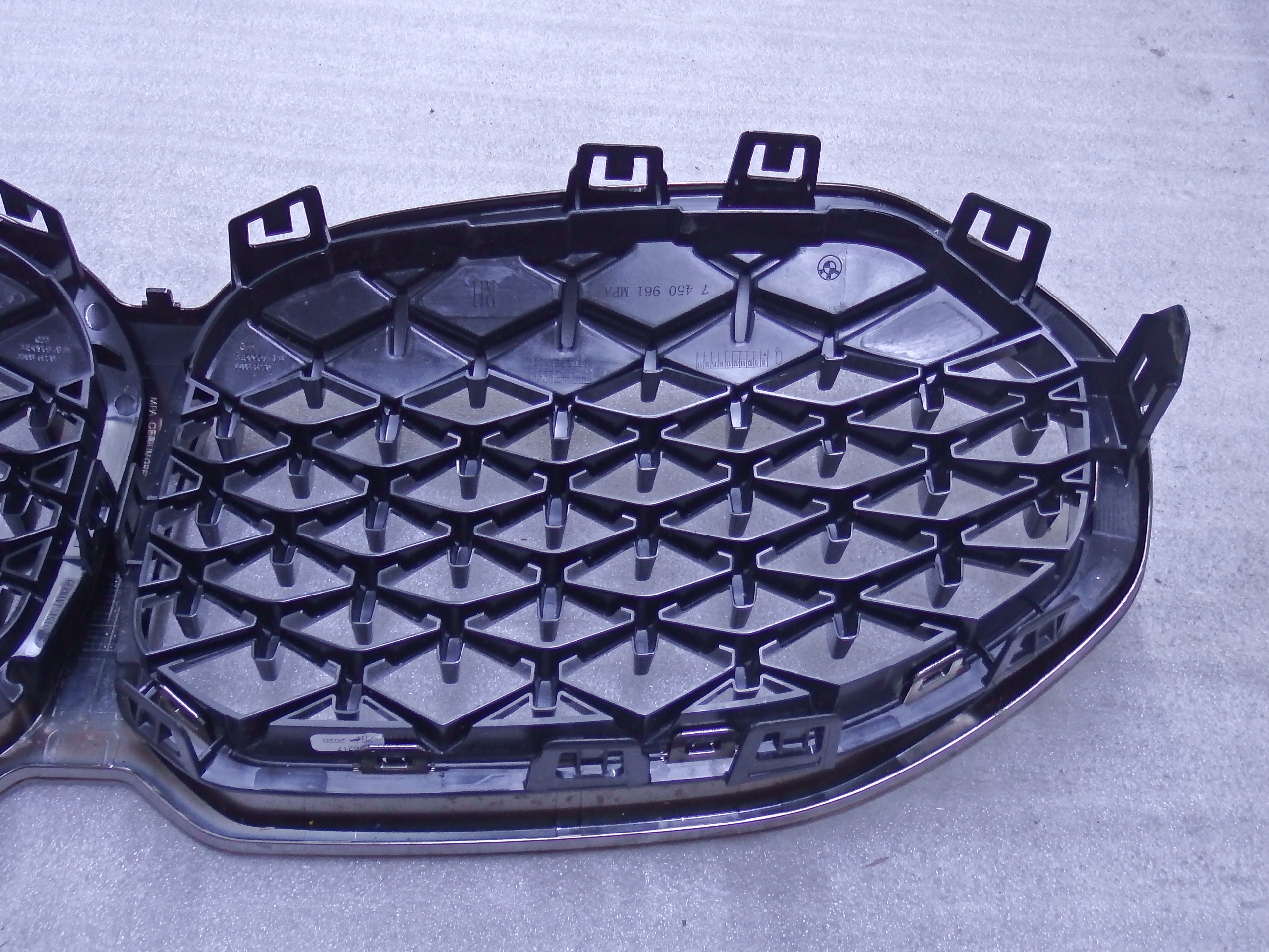 BMW 1 F40 Kühlergrill FRONTGRILL Kühlergitter 7450961 - Thumbnail 4