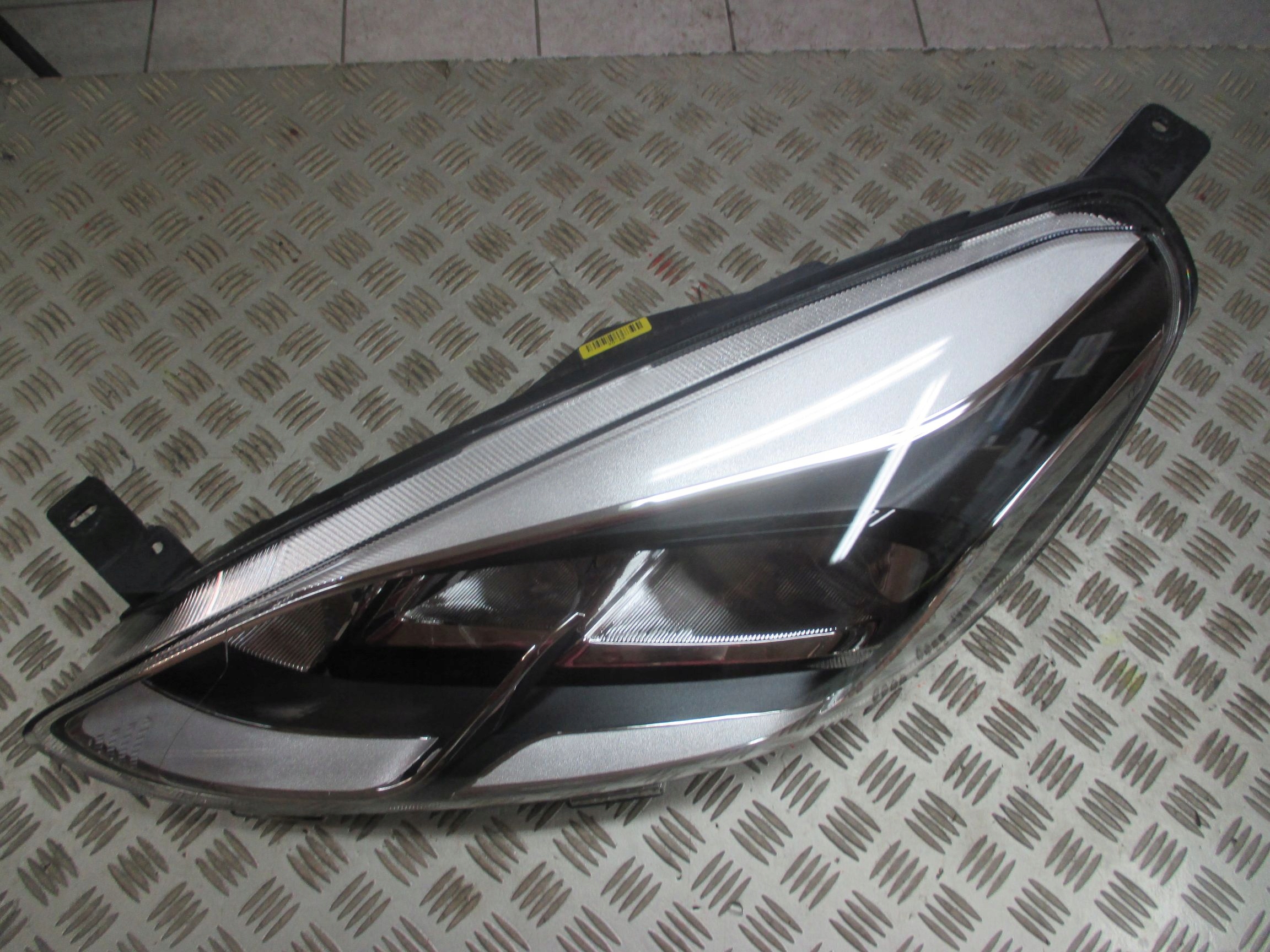 light left front FORD FIESTA MK8 2017R->