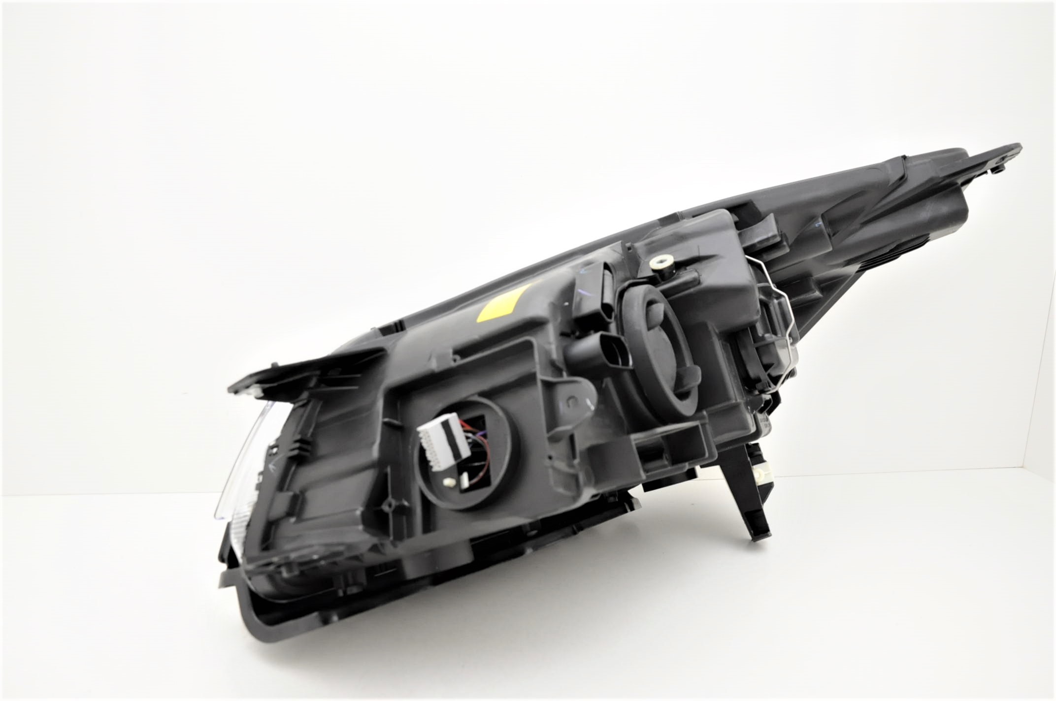 FORD KUGA OD 2013- REFLEKTORY KOMPLET XENON NOWE Informacje dodatkowe silniki regulacji w zestawie