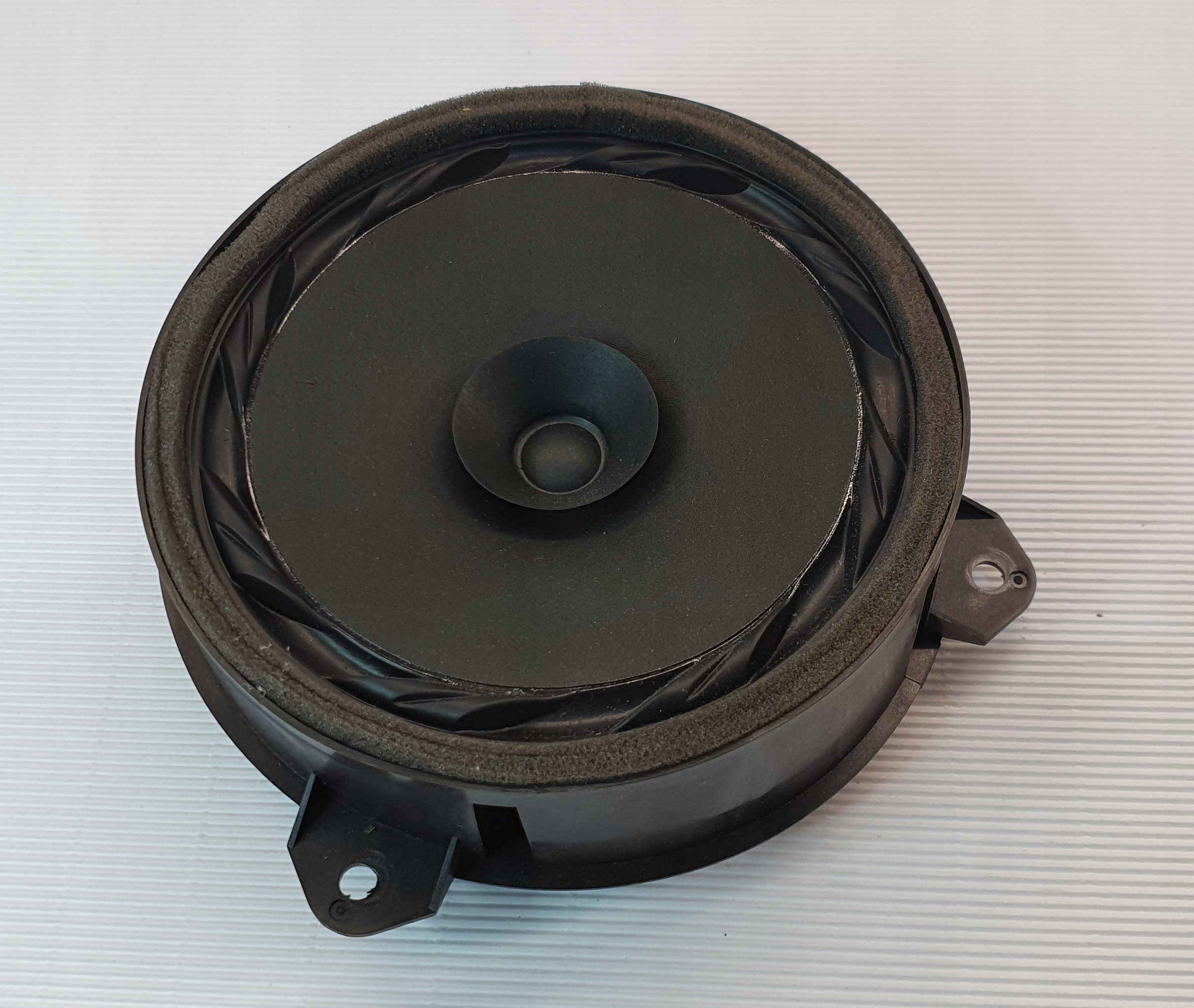 GŁOŚNIK TYLNI LEWY SUBARU FORESTER IV LIFT