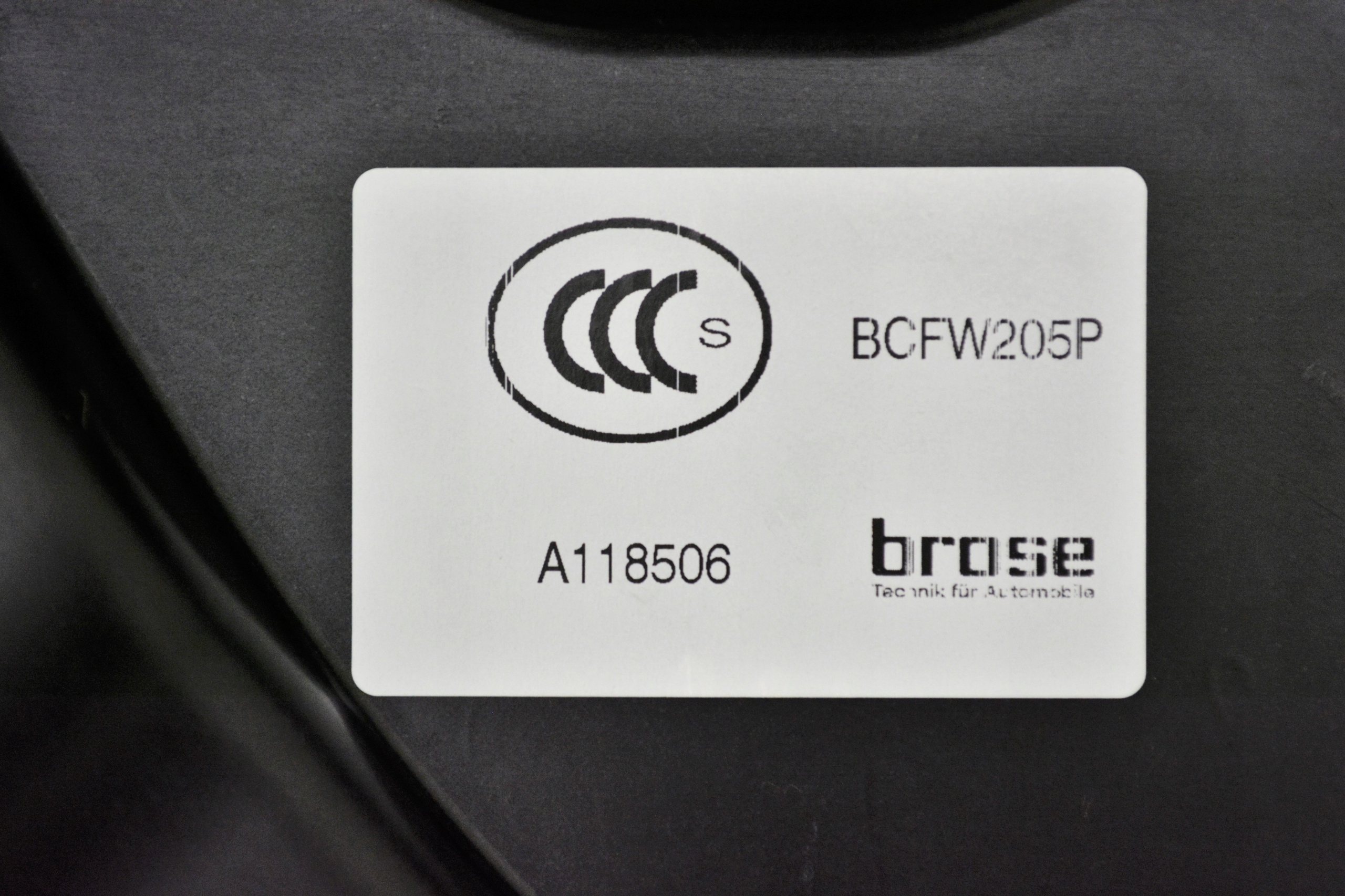 MERCEDES C 205 PLYTA WYGLUSZENIE PODNOSNIK DRZWI L Parts manufacturer Mercedes Benz original OE