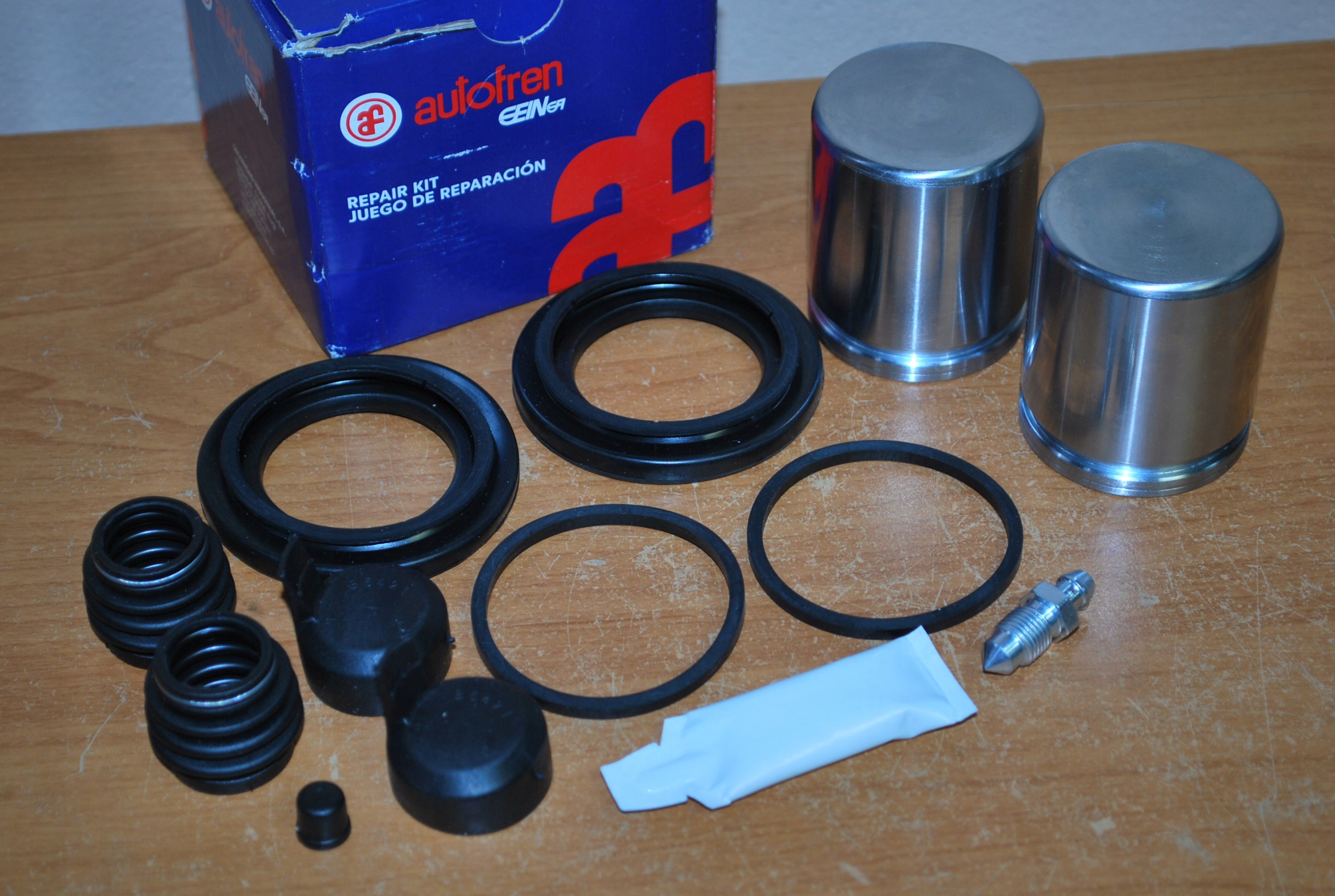 ZESTAW NAPRAWCZY ZACISKU PRZOD MASTER III 2 3DCI Part number D42155C