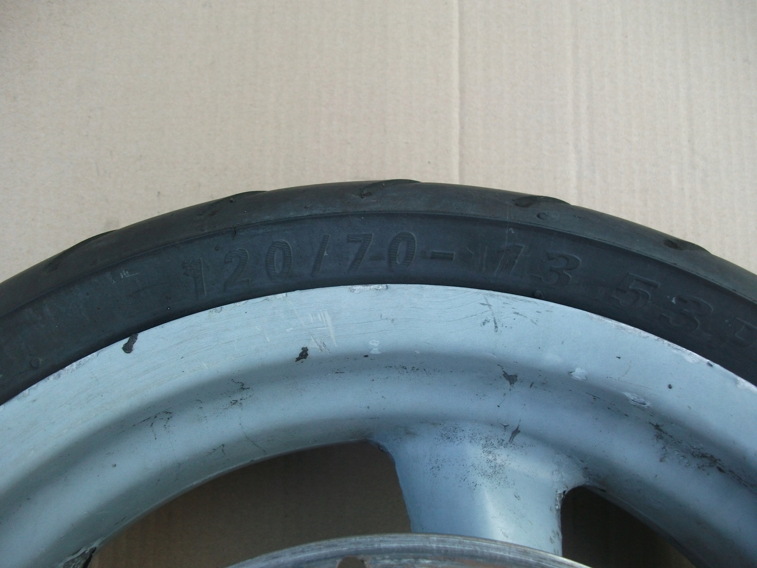 YAMAHA MAJESTY 125 КОЛЕСО ЗАДНЯЯ ШИНА 120/70-13