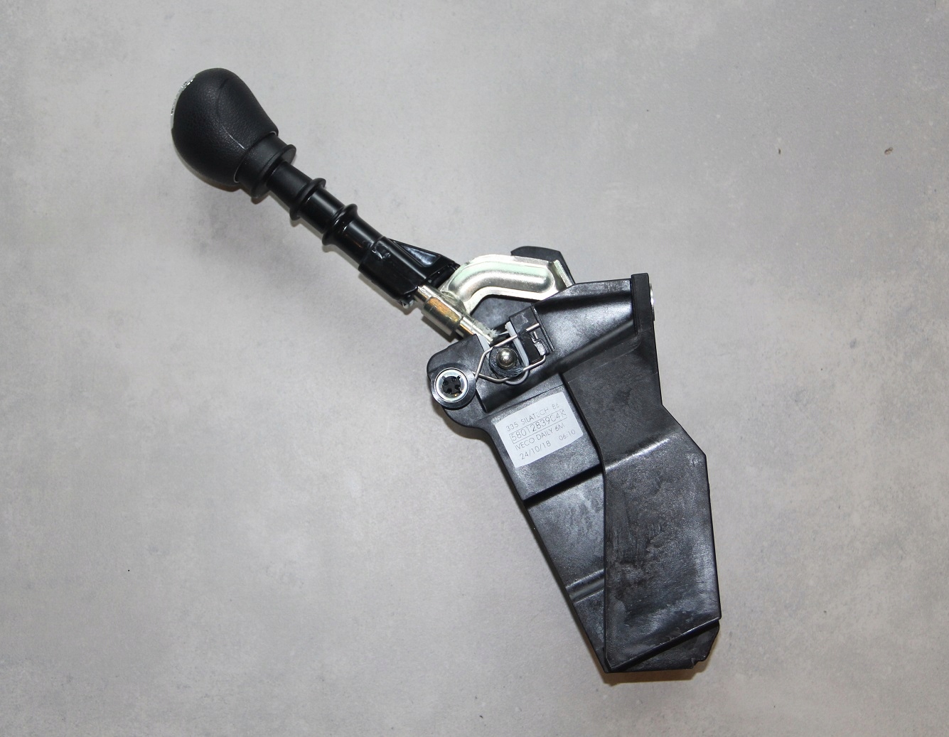 IVECO DAILY LEWAREK BIEGOW 6B ORYGINAL Part manufacturer Iveco OE