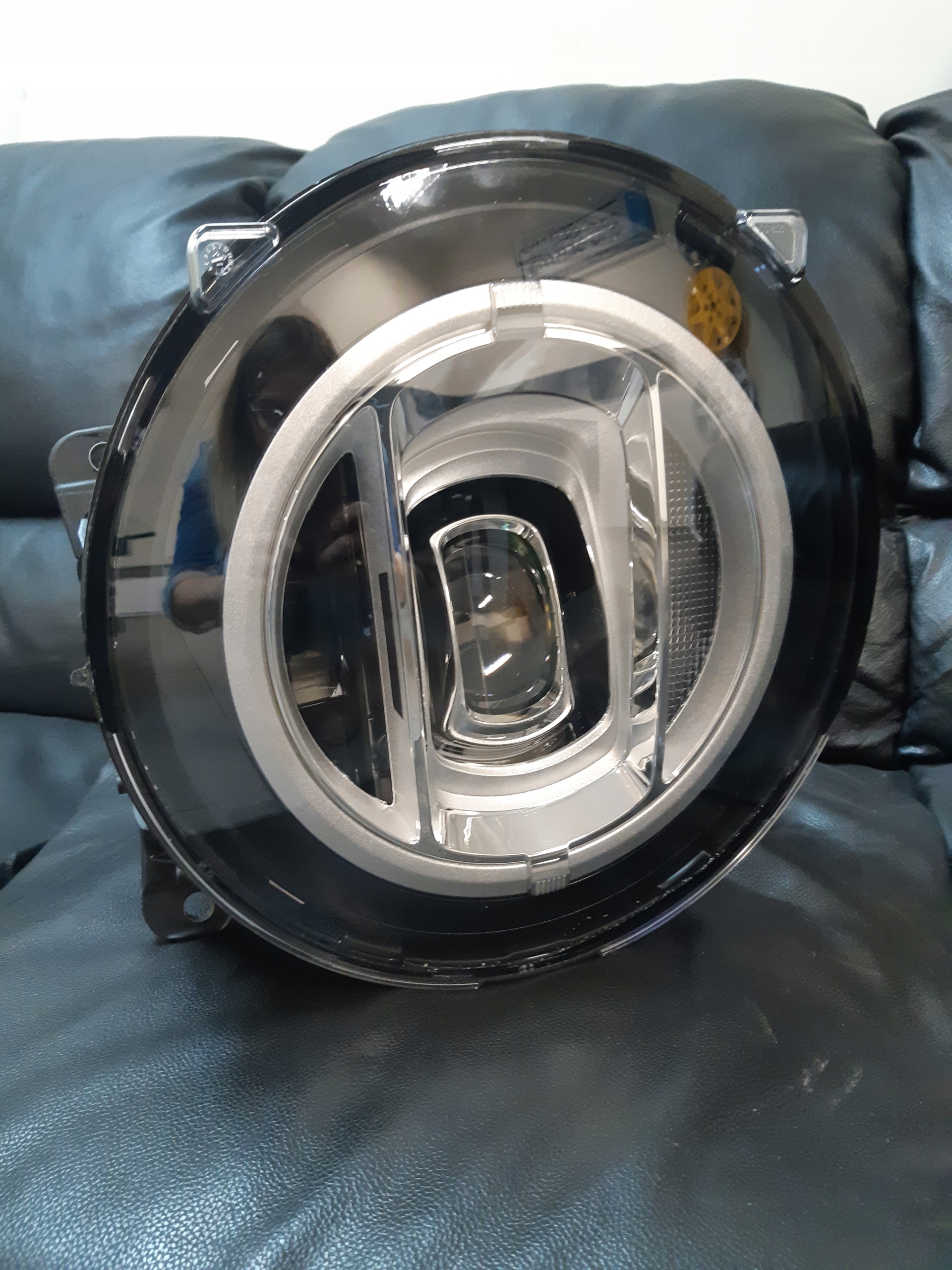 LAMPA LEWA Mercedes G W463 A4639067300 MULTIBEAM