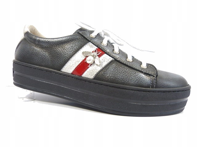 Černé stříbrné dámské kožené boty creepers s ozdobnou motýlek kůží j.W 39