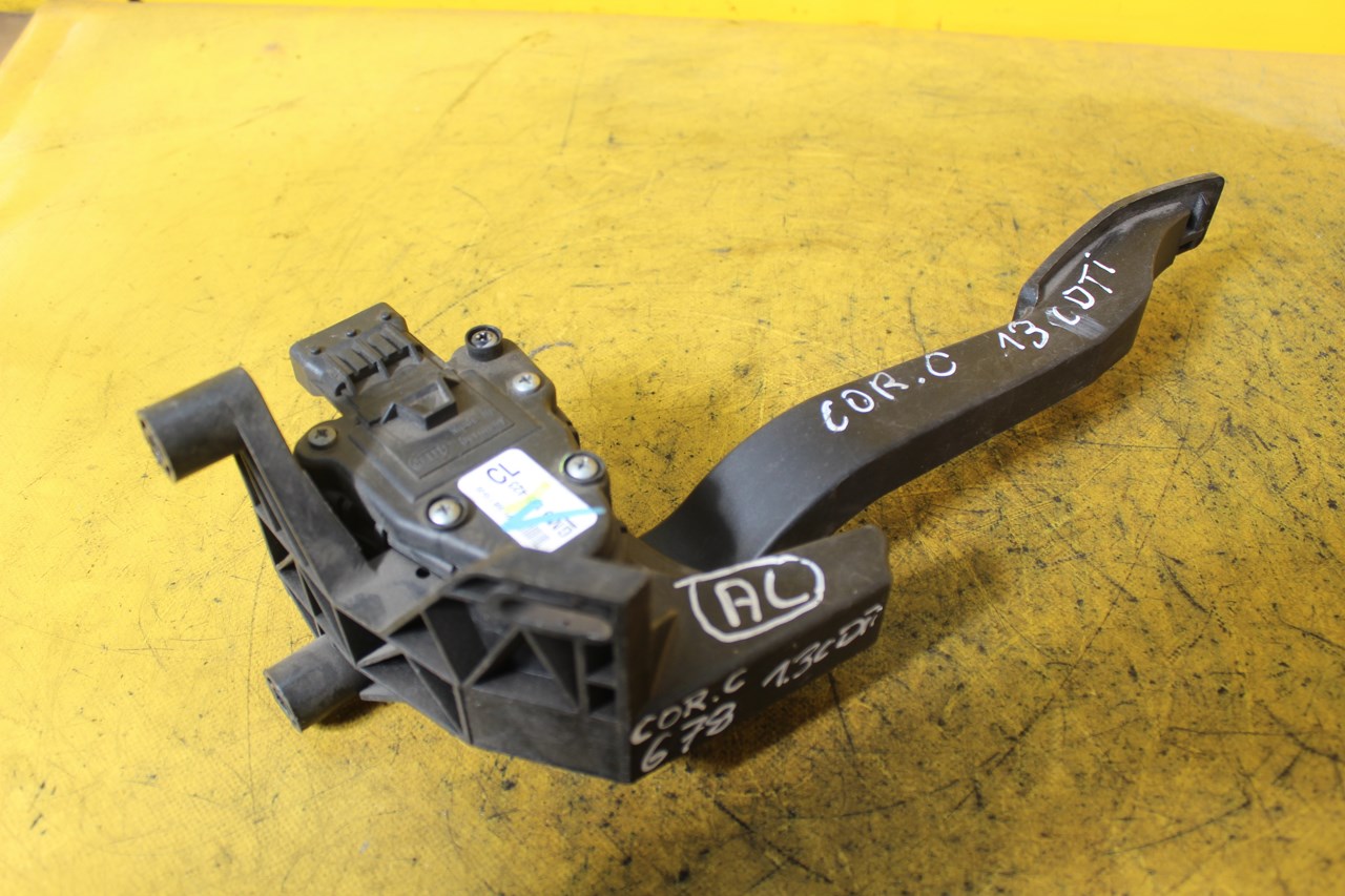 POTENCJOMETR PEDAŁ GAZU CORSA C 1.3 CDTI 9119423CL