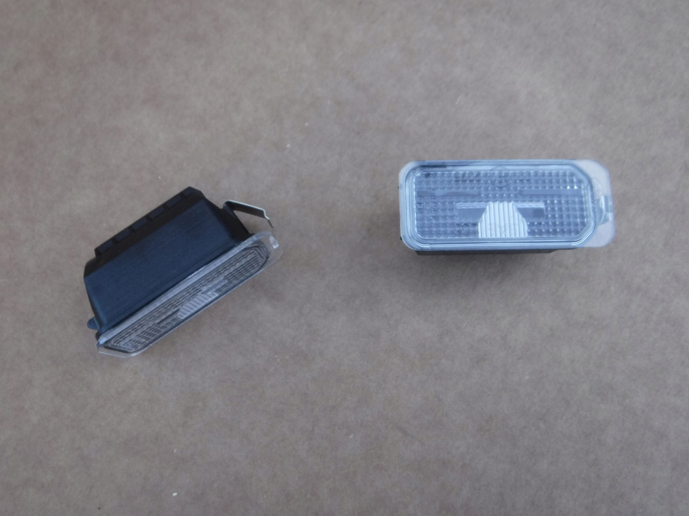 LAMPKA PODŚWIETLENIA TABLICY FORD FIESTA MK7 S-MAX